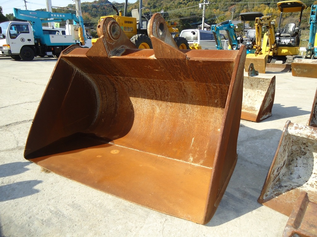 Used Construction Machine Used KOMATSU KOMATSU Bucket Slope bucket 0.7 Slope bucket