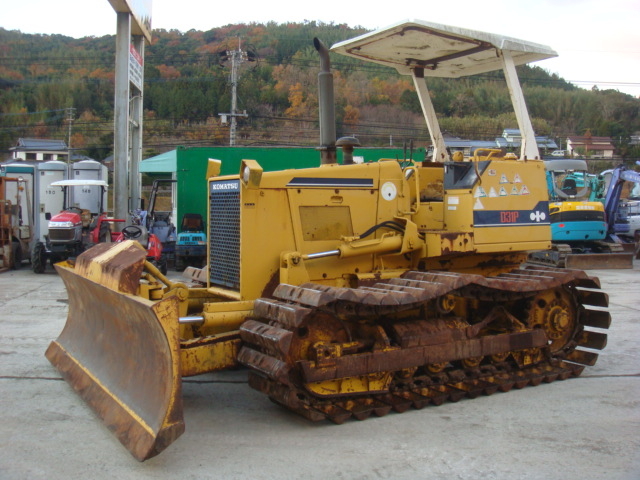 中古建設機械 中古 コマツ KOMATSU ブルドーザ  D31P-18