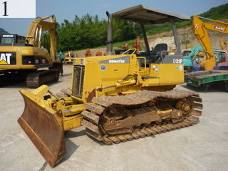 中古建設機械 中古 コマツ KOMATSU ブルドーザ  D31P-20E