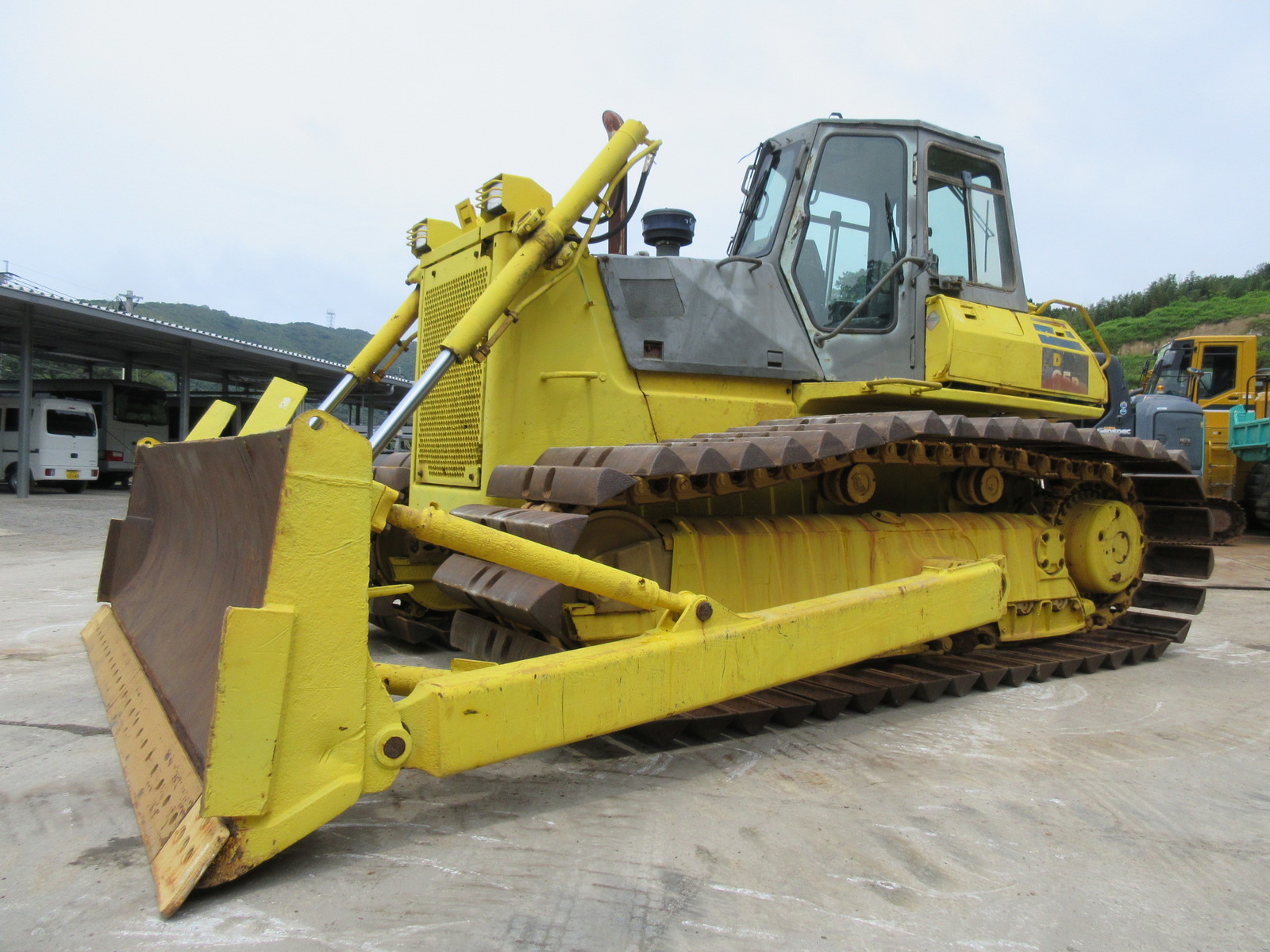 Used Construction Machine Used KOMATSU KOMATSU Bulldozer  D65P-12