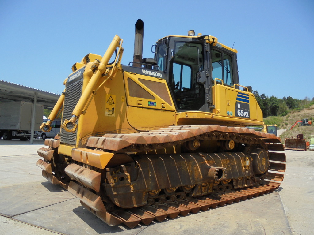 中古建設機械 中古 コマツ KOMATSU ブルドーザ  D65PX-16