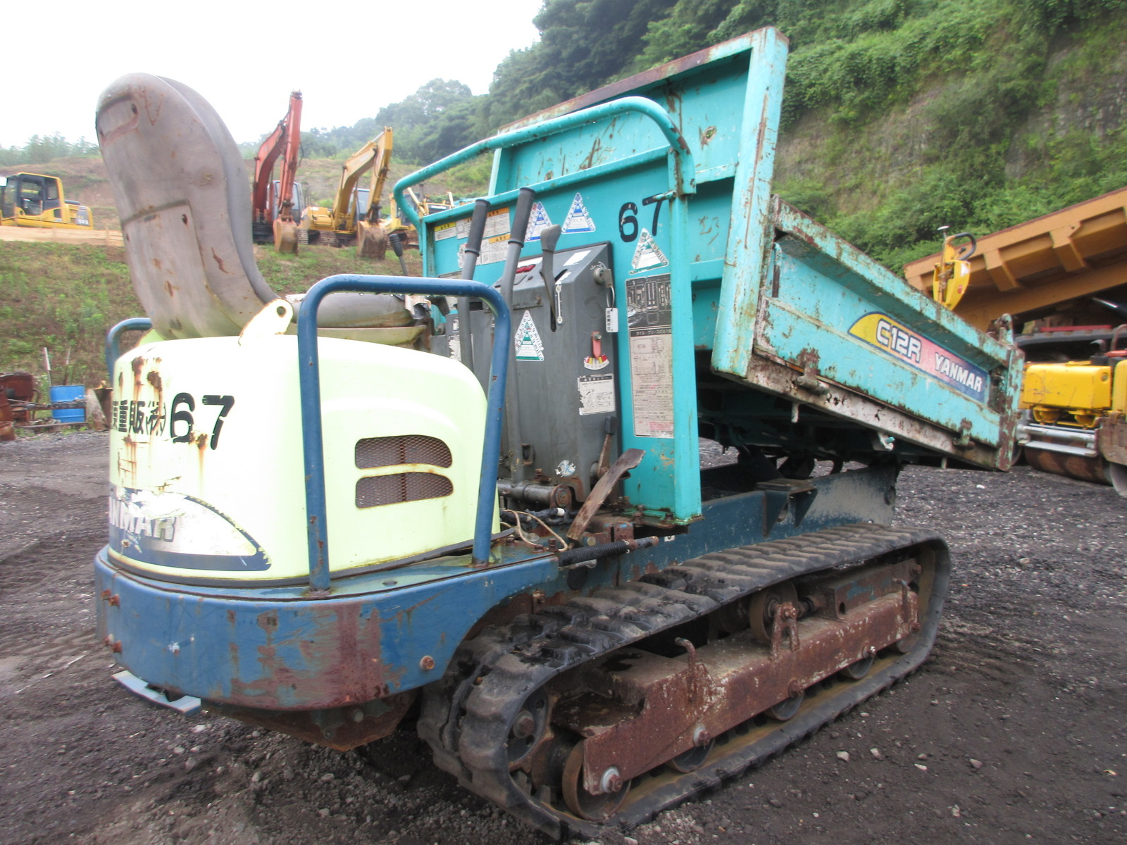 Used Construction Machine Used YANMAR YANMAR Crawler carrier Crawler Dump C12R-A