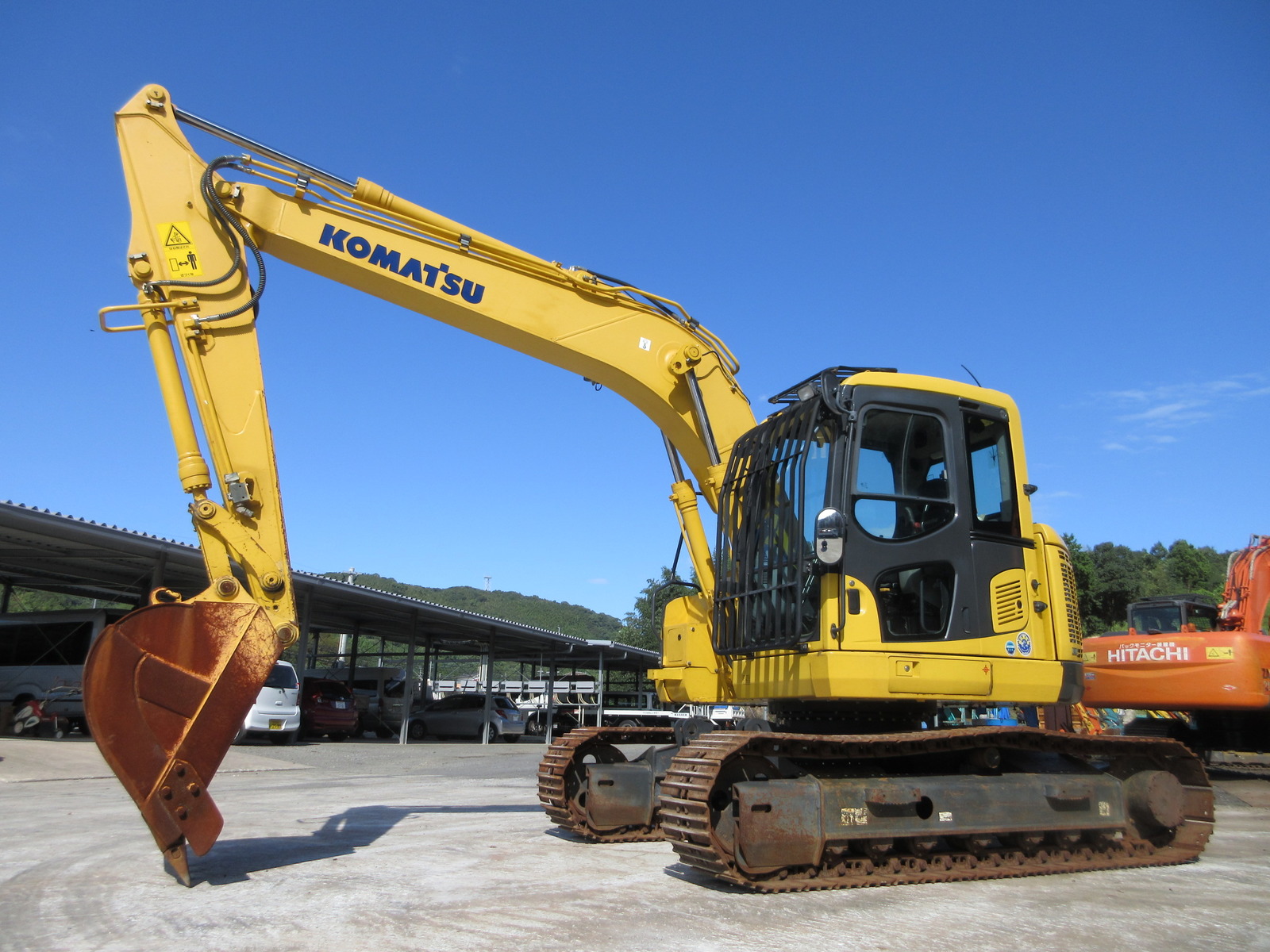 中古建設機械 中古 コマツ KOMATSU 油圧ショベル・バックホー ０．４－０．５立米 PC138US-8