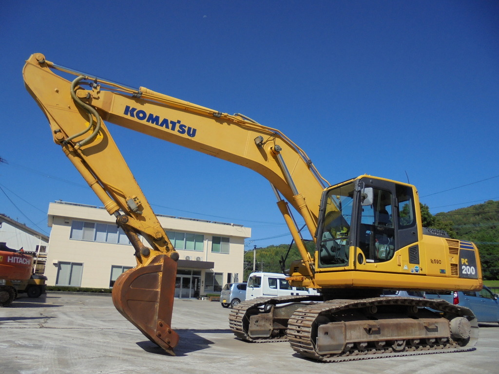 中古建設機械 中古 コマツ KOMATSU 油圧ショベル・バックホー ０．７－０．９立米 PC200-8N1