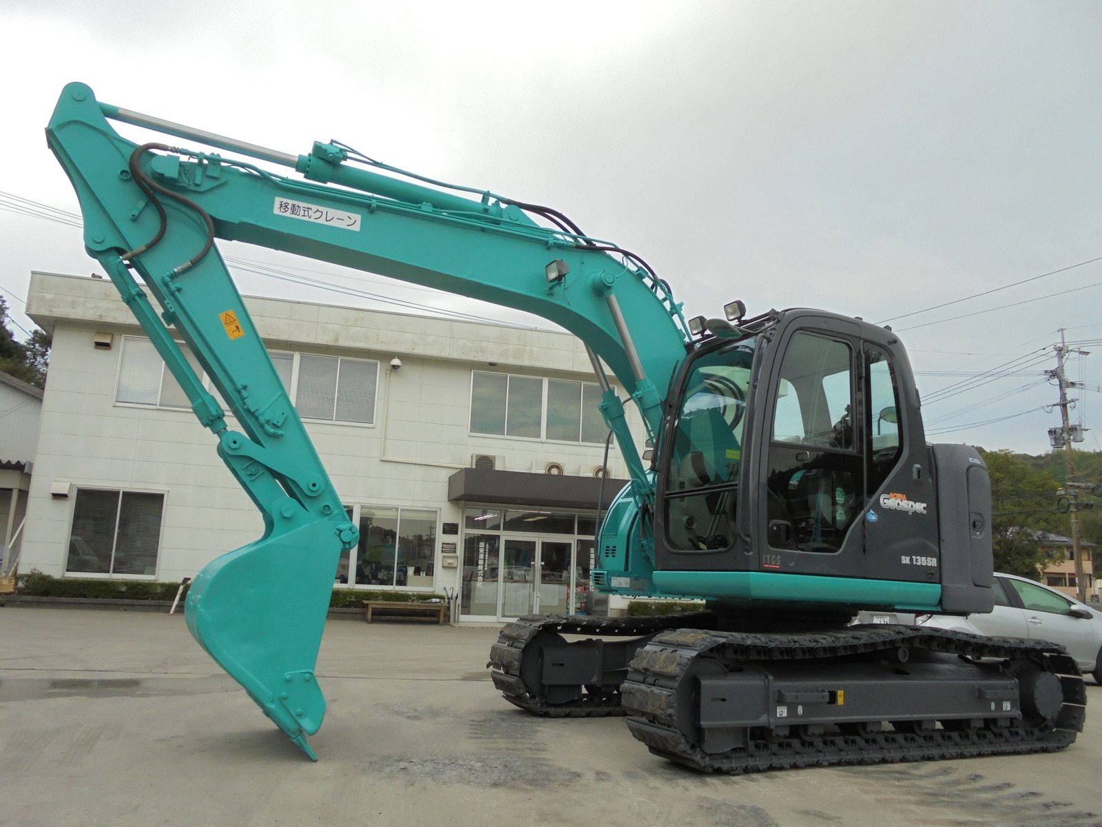 中古建設機械 中古 コベルコ建機 KOBELCO 油圧ショベル・バックホー ０．４－０．５立米 SK135SR-2