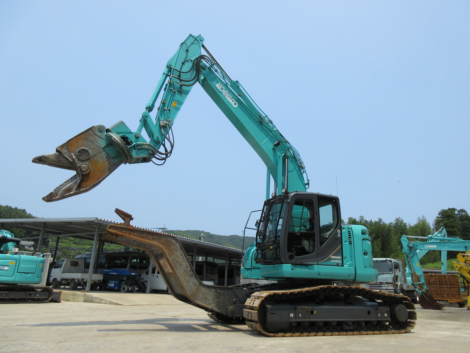 中古建設機械 中古 神鋼コベルコ建機 KOBELCO 自動車 解体機 ニブラー SK235SRD-3