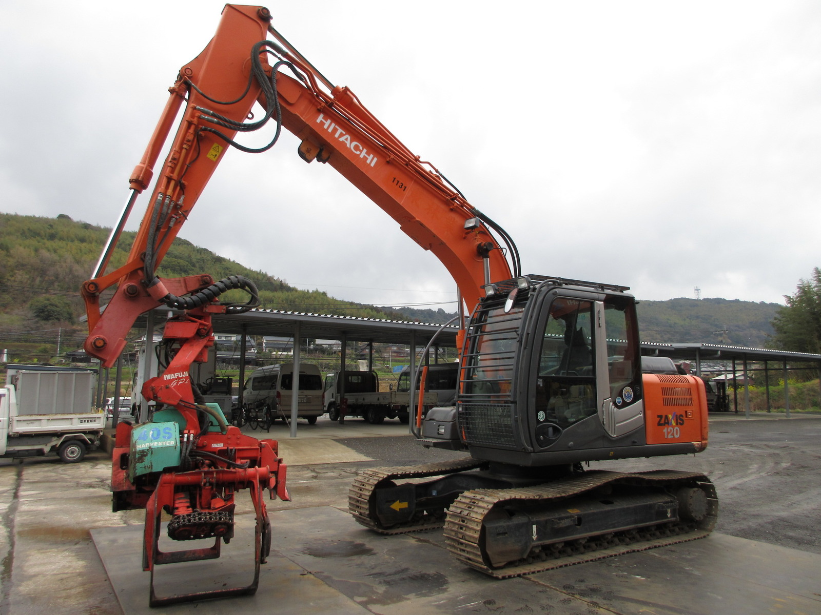 Used Construction Machine Used HITACHI HITACHI Forestry excavators Harvester ZX120-3