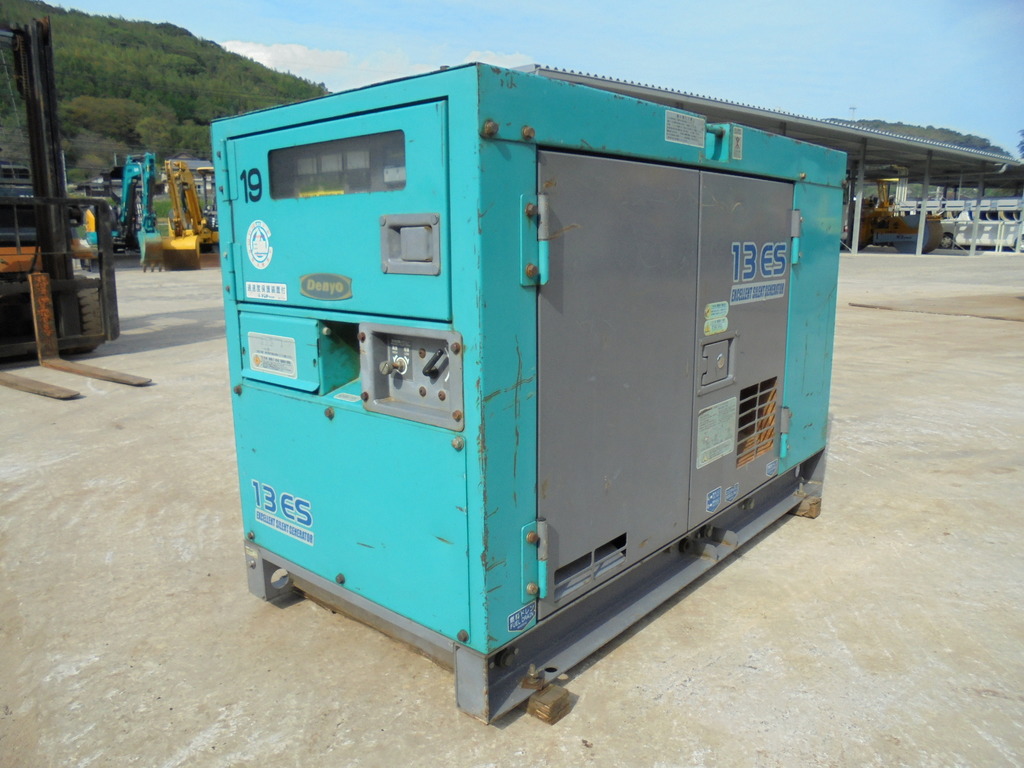 中古建設機械 中古 デンヨー DENYO 発電機  DCA-13ESY