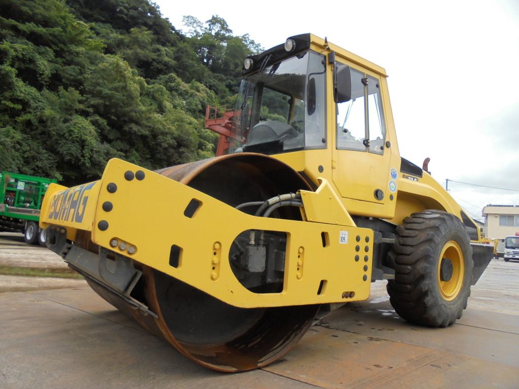 Used Construction Machine Used BOMAG BOMAG Roller Vibration rollers for earthwork BW211D-4