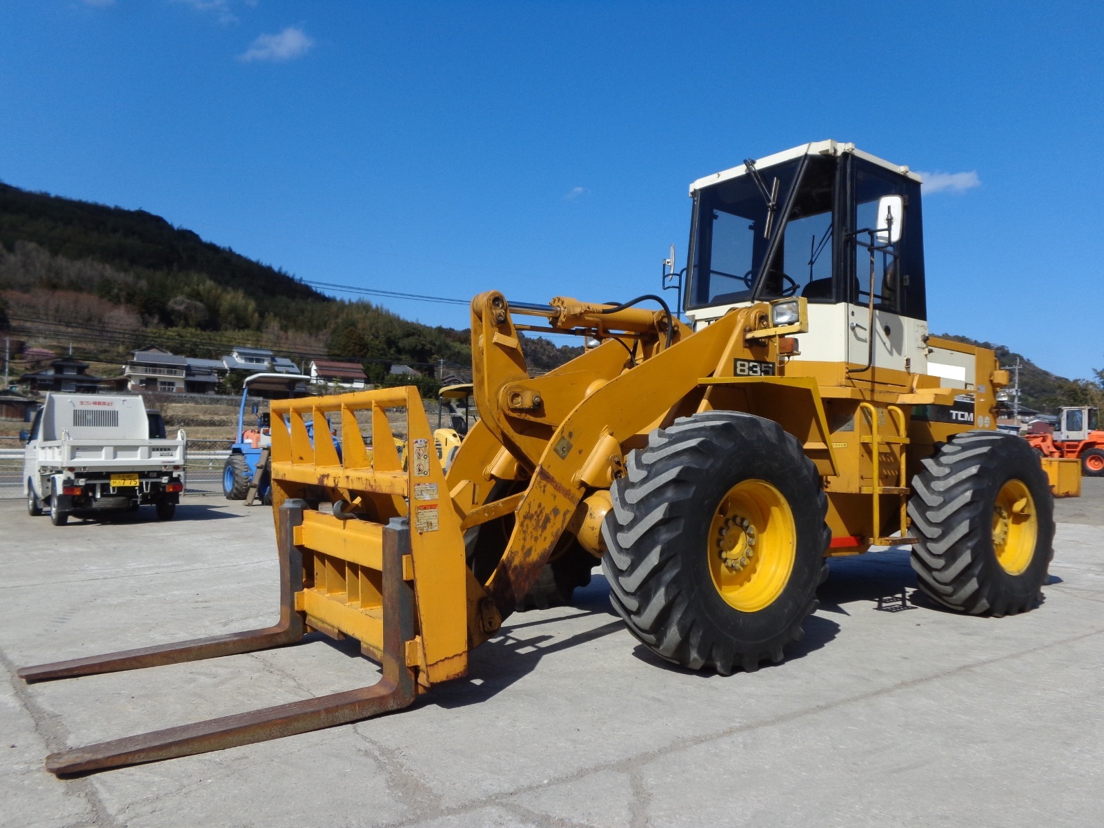 Used Construction Machine Used TCM TCM Wheel Loader bigger than 1.0m3 835-2