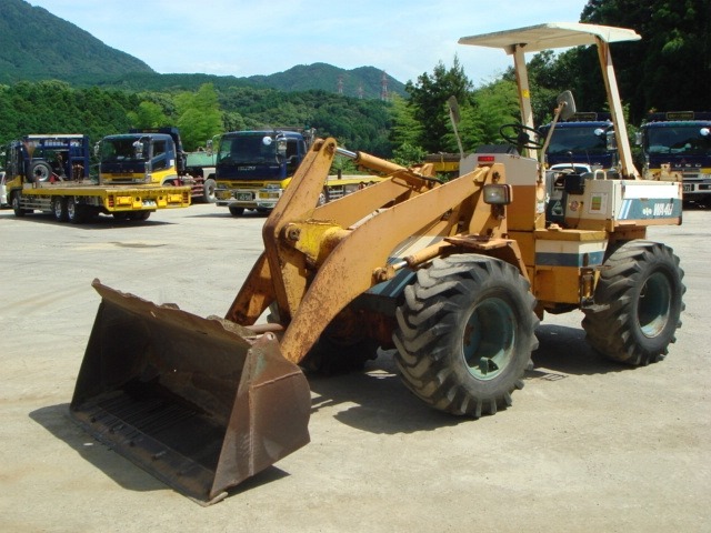 中古建設機械 中古 コマツ KOMATSU ホイール・ローダ １．０立米以上 WA40-1