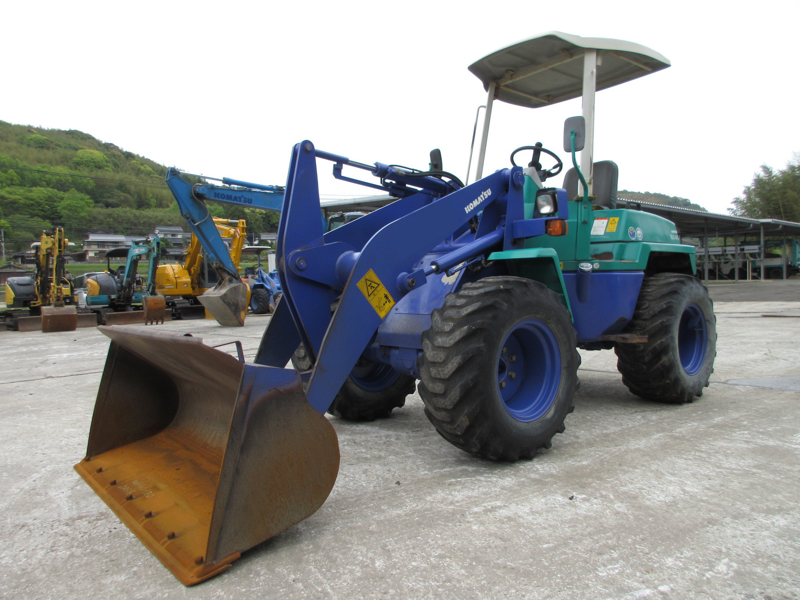 Used Construction Machine Used KOMATSU KOMATSU Wheel Loader smaller than 1.0m3 WA40-3E0