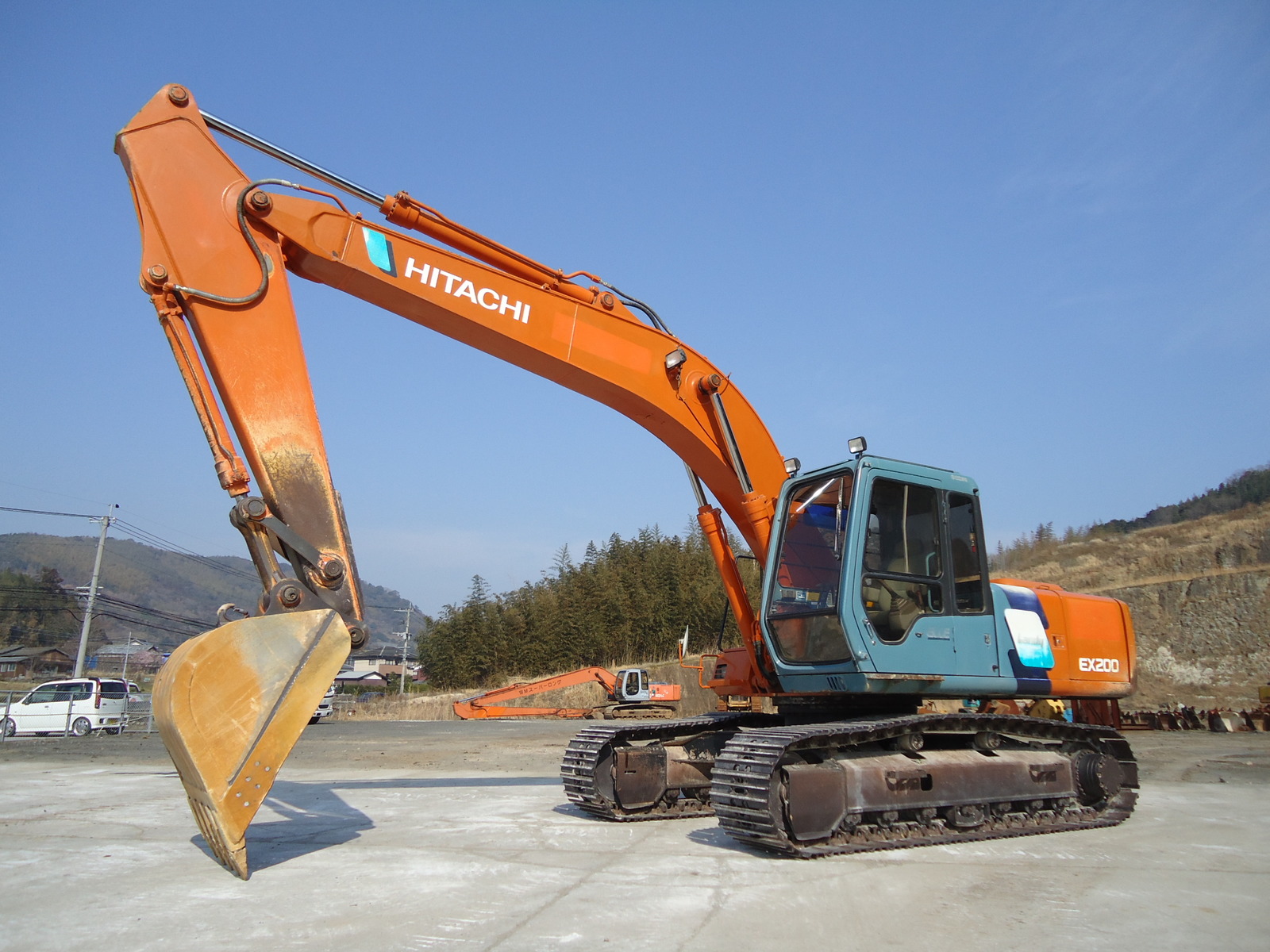 中古建設機械 中古 日立建機 HITACHI 油圧ショベル・バックホー ０．７－０．９立米 EX200-3