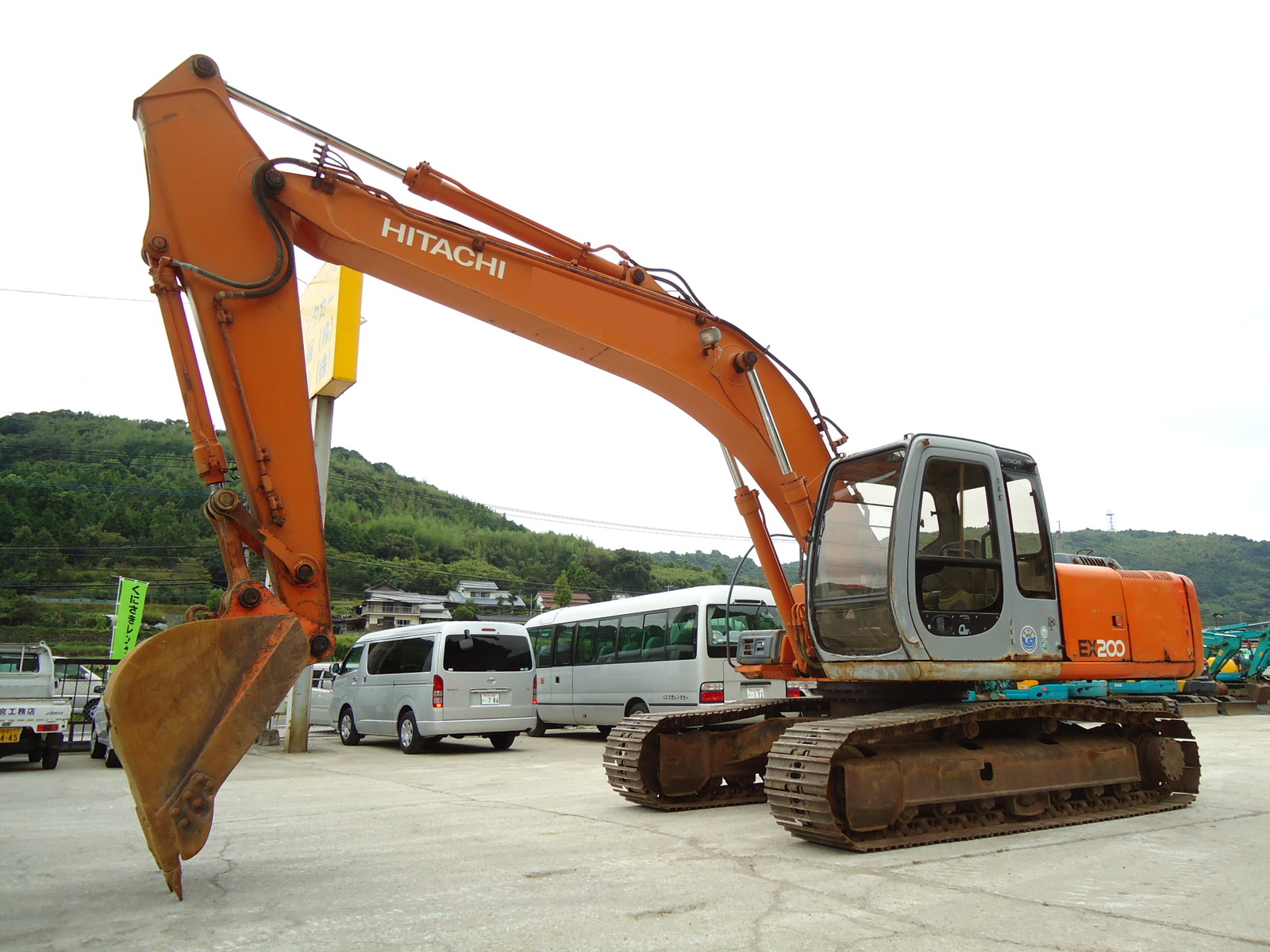 中古建設機械 中古 日立建機 HITACHI 油圧ショベル・バックホー ０．７－０．９立米 EX200-5E