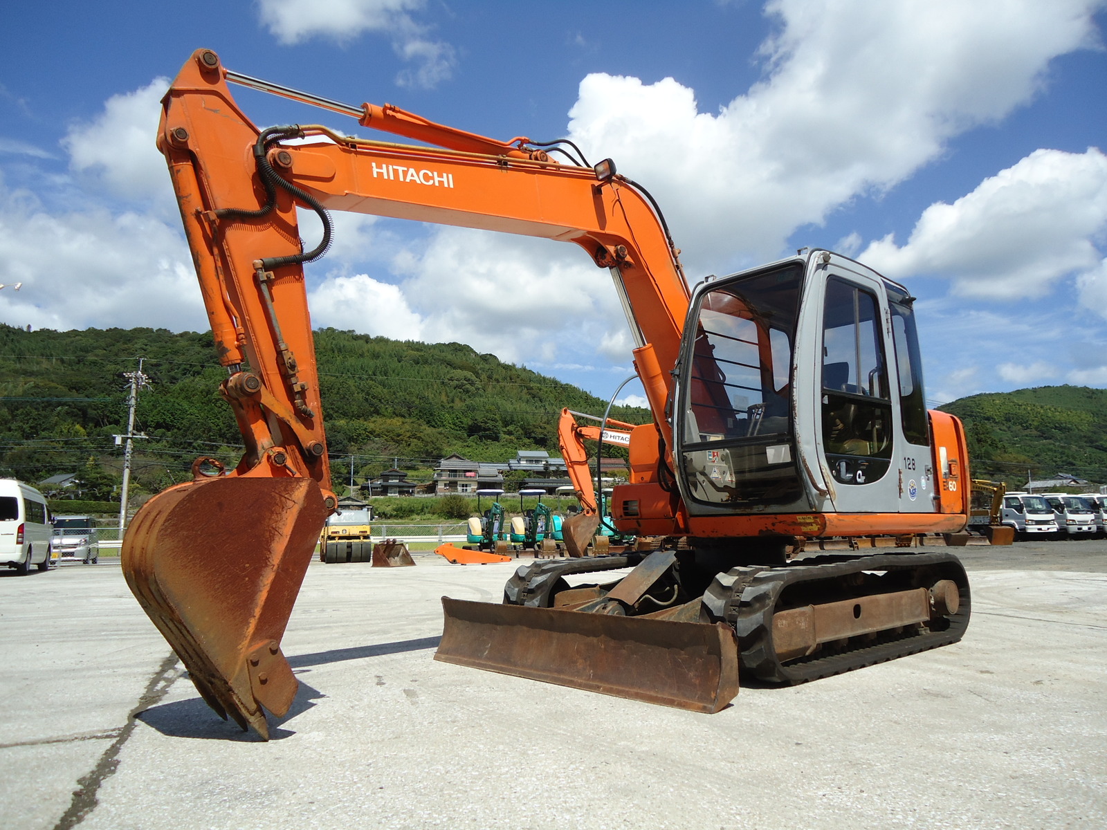 Used Construction Machine Used HITACHI HITACHI Excavator 0.2-0.3m3 EX60-5