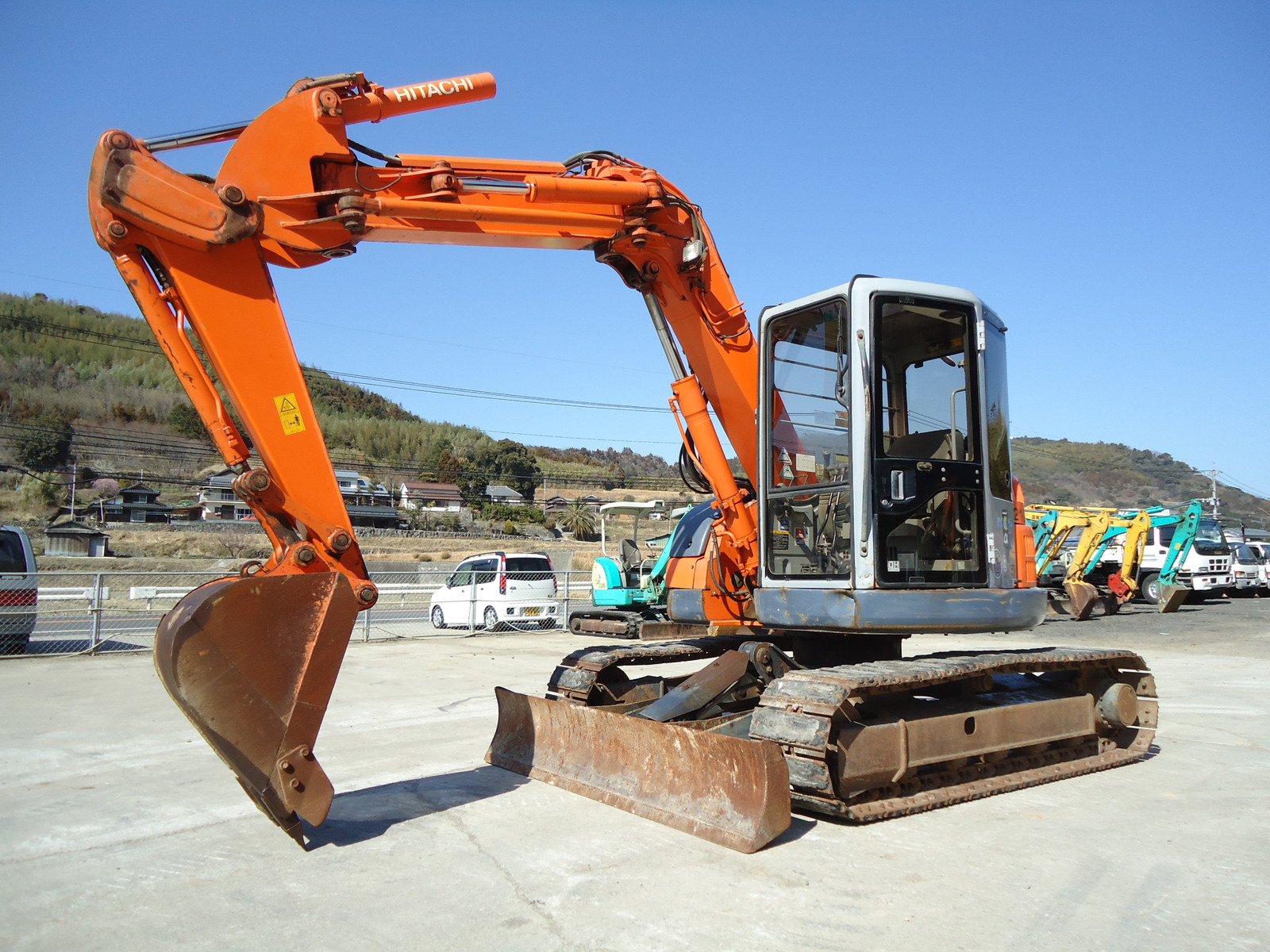 中古建設機械 中古 日立建機 HITACHI 油圧ショベル・バックホー ０．２－０．３立米 EX75UR-5