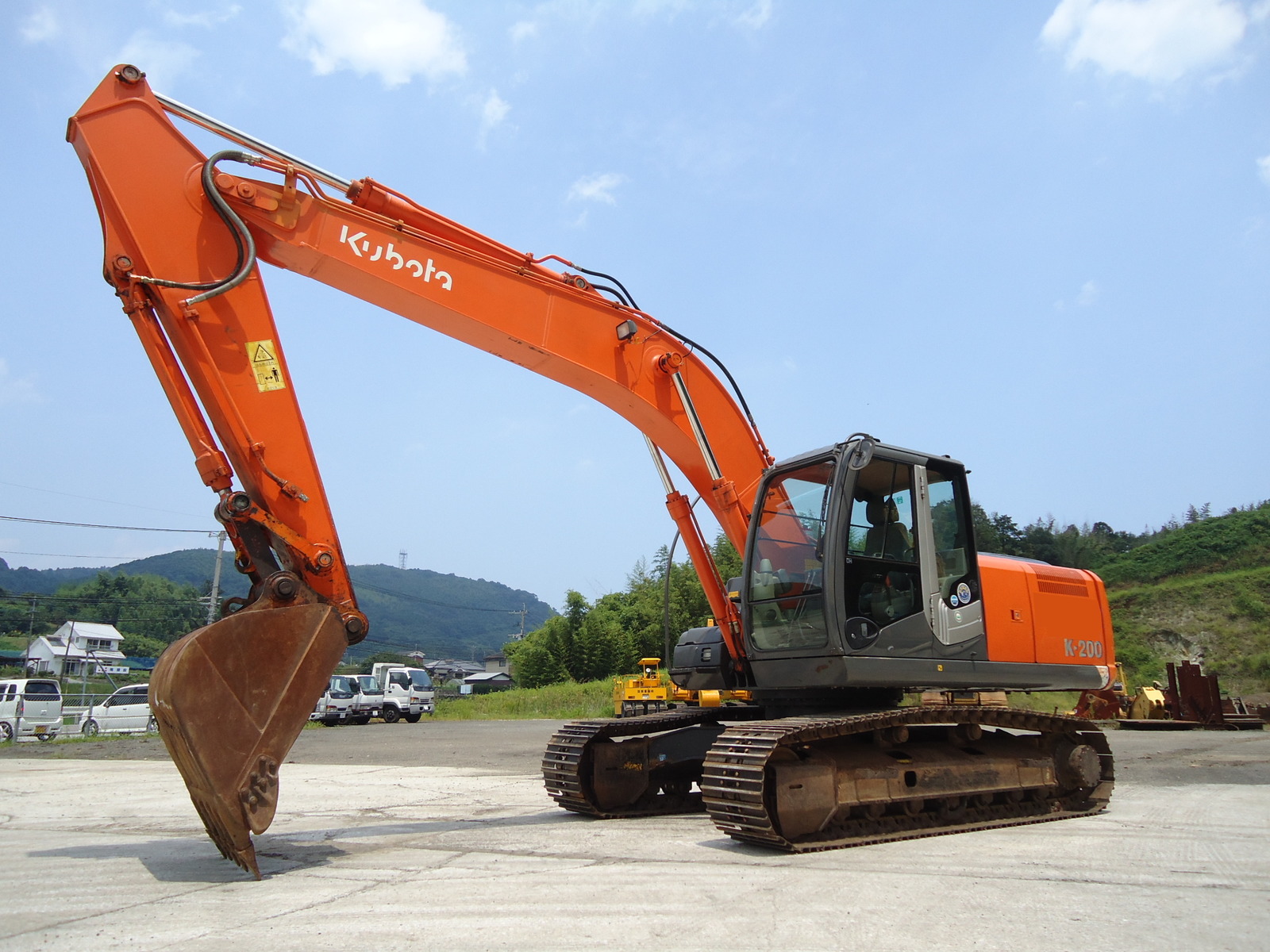 中古建設機械 中古 クボタ KUBOTA 油圧ショベル・バックホー ０．７－０．９立米 K-200-3