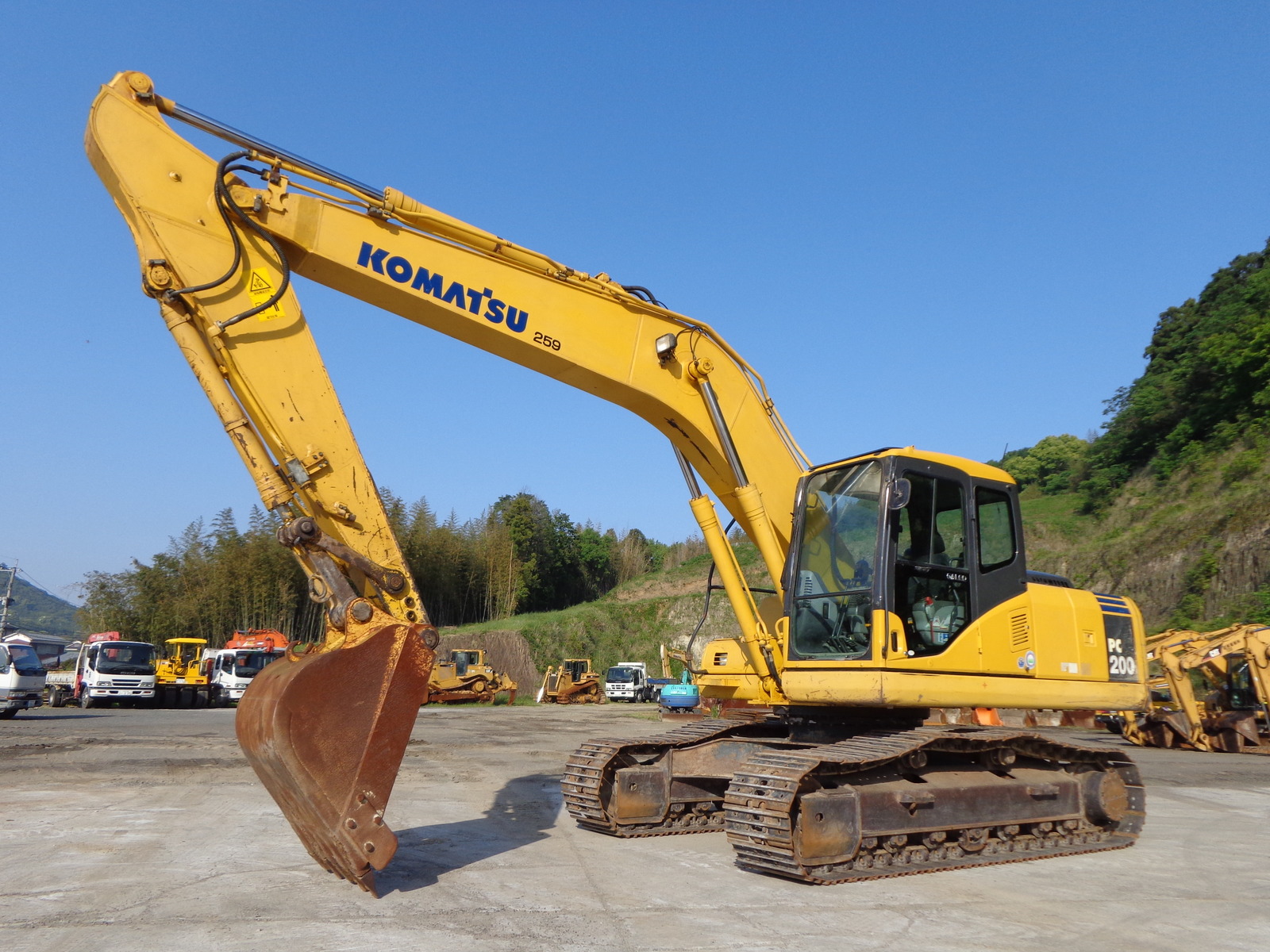 Used Construction Machine Used KOMATSU KOMATSU Excavator 0.7-0.9m3 PC200-7