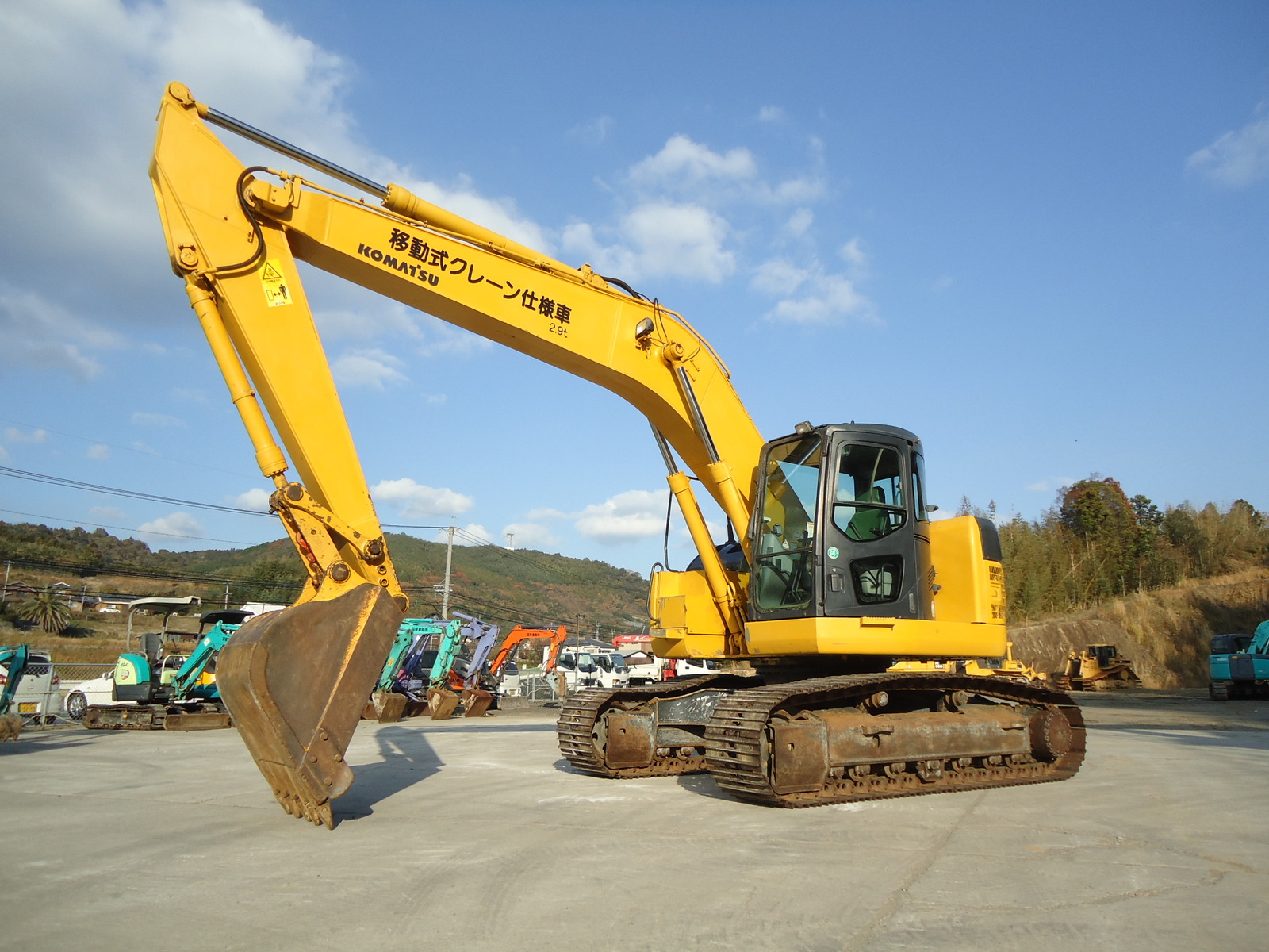 中古建設機械 中古 コマツ KOMATSU 油圧ショベル・バックホー ０．７－０．９立米 PC228US-3