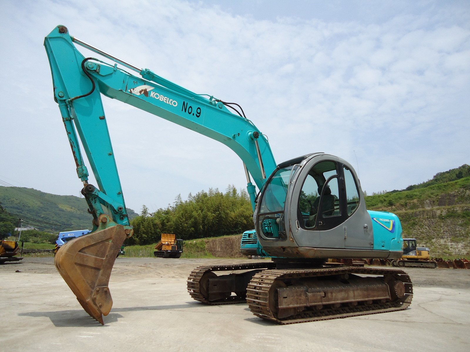 中古建設機械 中古 コベルコ建機 KOBELCO 油圧ショベル・バックホー ０．４－０．５立米 SK120-3