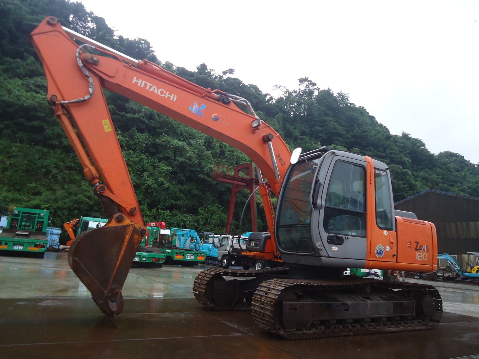 中古建設機械 中古 日立建機 HITACHI 油圧ショベル・バックホー ０．４－０．５立米 ZX120