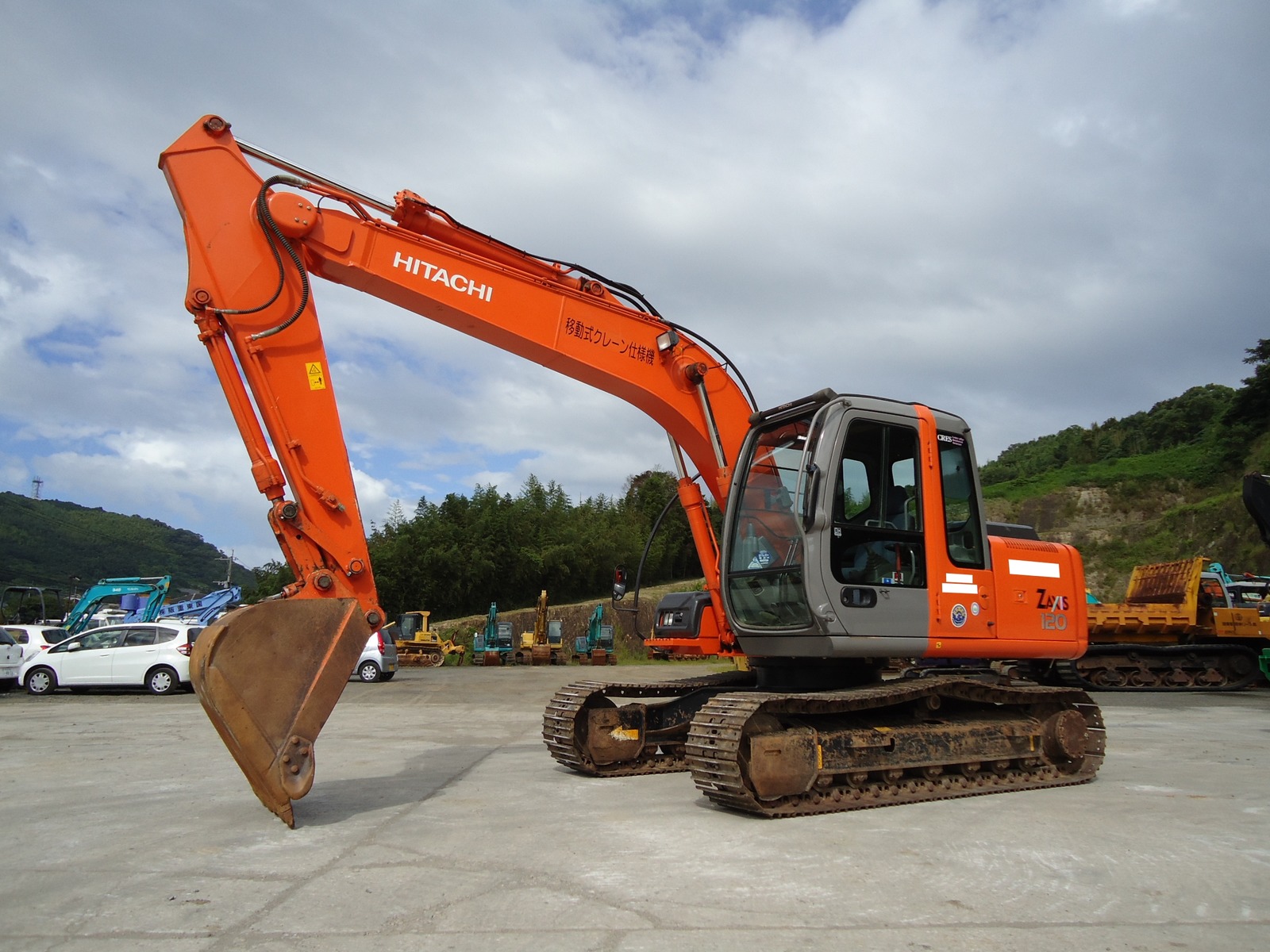 中古建設機械 中古 日立建機 HITACHI 油圧ショベル・バックホー ０．４－０．５立米 ZX120