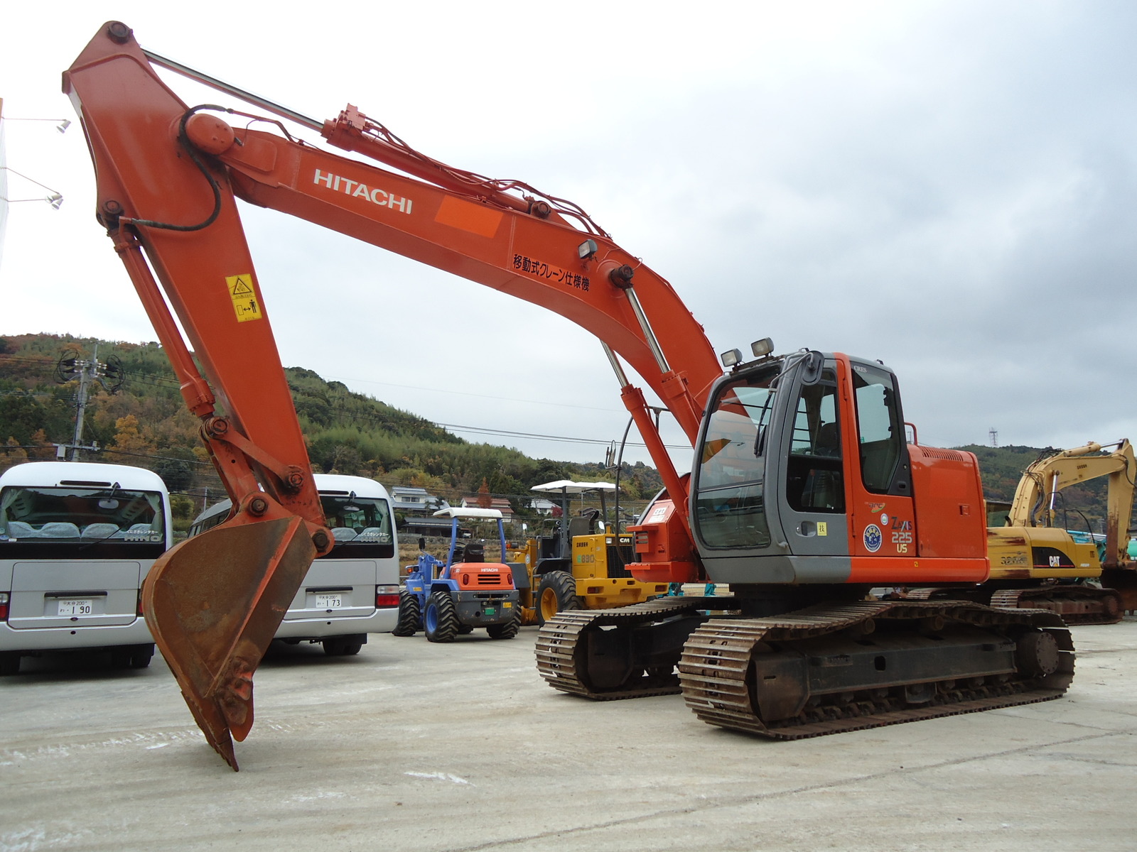 Used Construction Machine Used HITACHI HITACHI Excavator 0.7-0.9m3 ZX225US