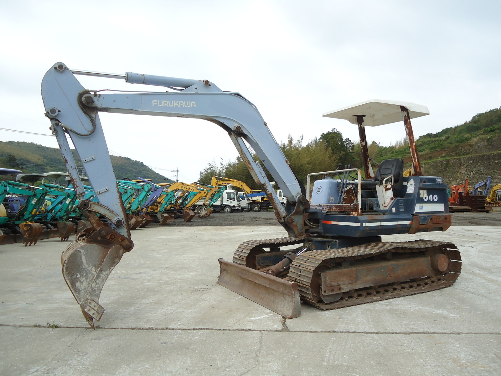 Used Construction Machine Used FURUKAWA FURUKAWA Excavator 0.2-0.3m3 FX040