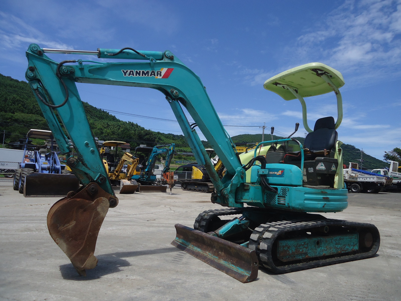 Used Construction Machine Used YANMAR YANMAR Excavator ~0.1m3 VIO30