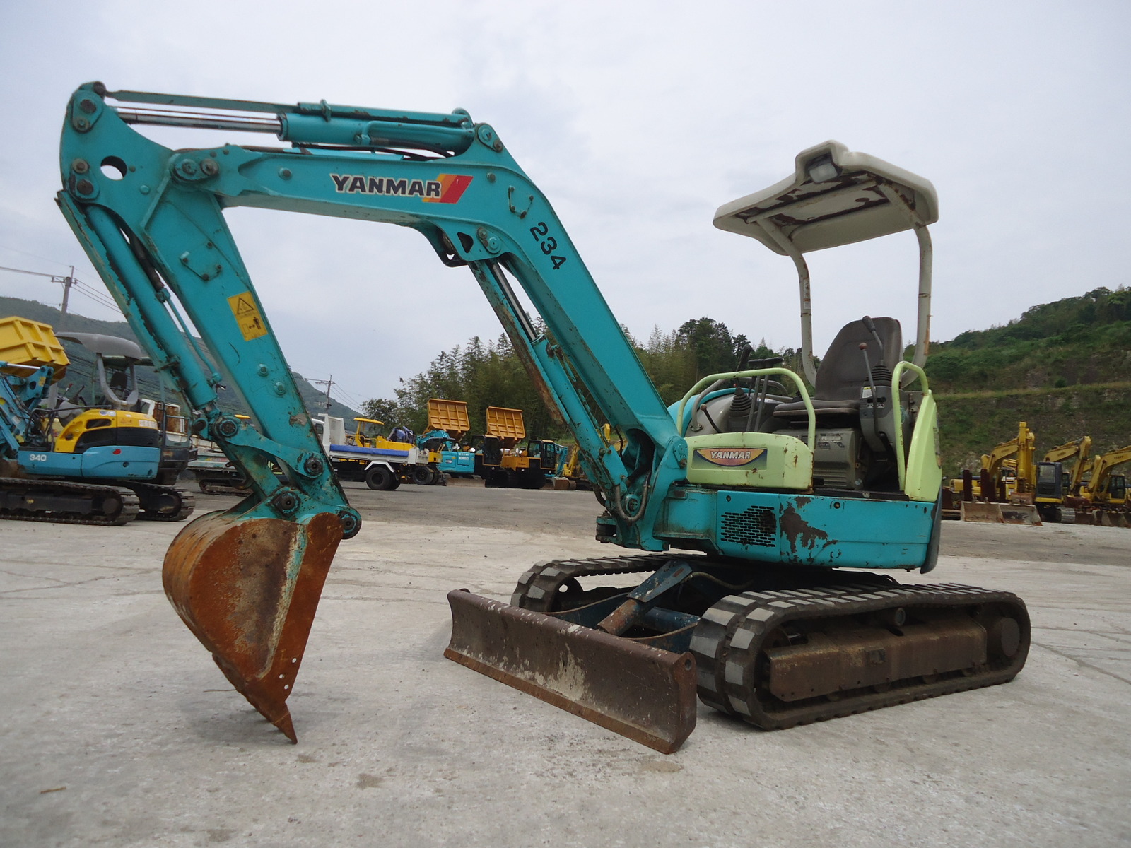 Used Construction Machine Used YANMAR YANMAR Excavator ~0.1m3 ViO30-3