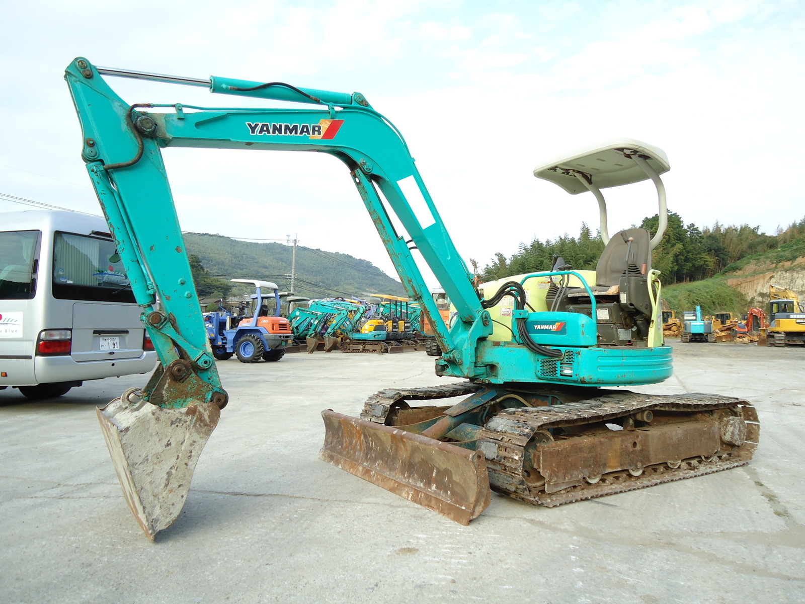 Used Construction Machine Used YANMAR YANMAR Excavator 0.2-0.3m3 ViO40-1