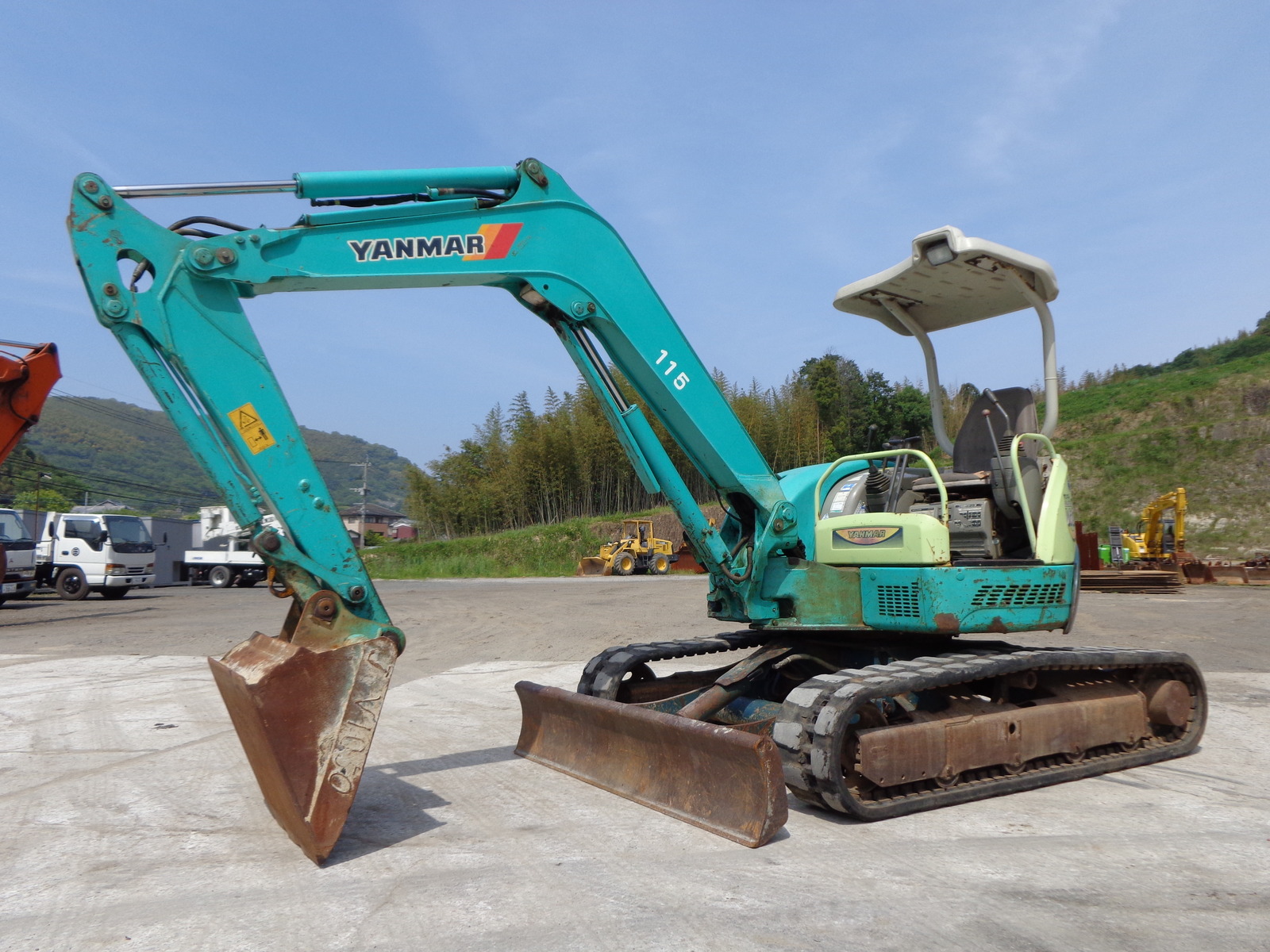 Used Construction Machine Used YANMAR YANMAR Excavator 0.2-0.3m3 ViO40-2