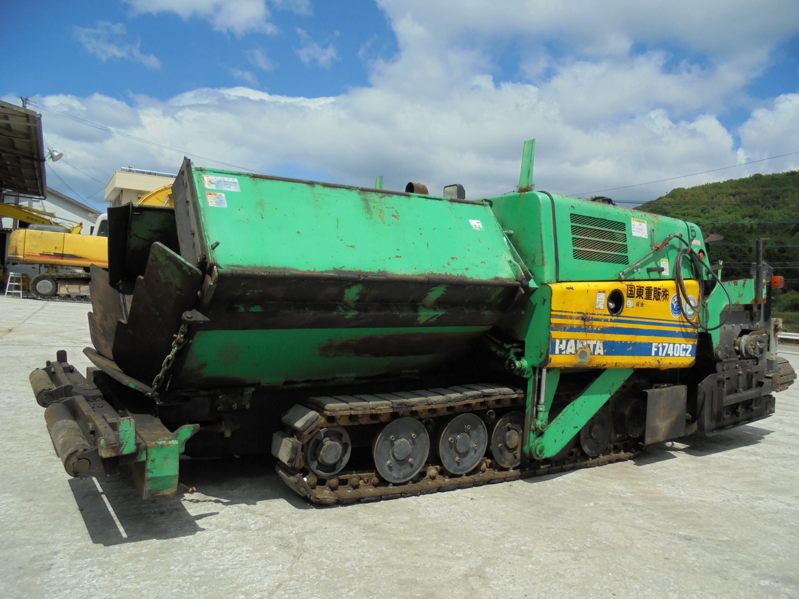 Used Construction Machine Used HANTA HANTA Asphalt finisher Crawler type F1740C2