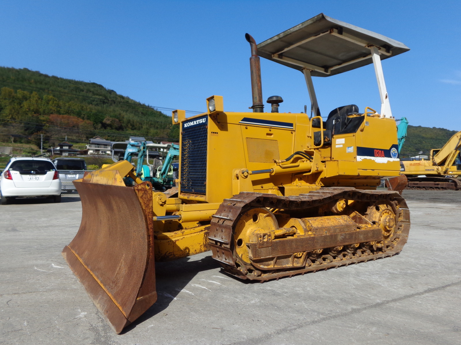 中古建設機械 中古 コマツ KOMATSU ブルドーザ  D31A-18