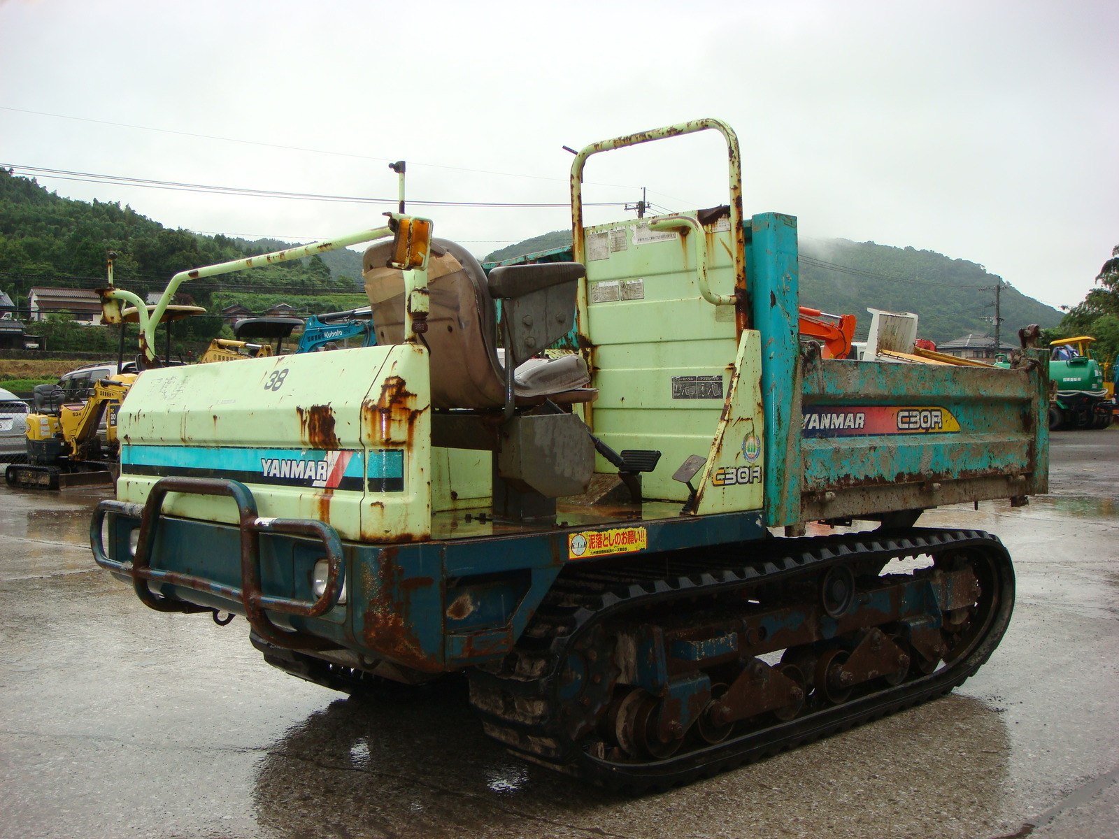 Used Construction Machine Used YANMAR YANMAR Crawler carrier Crawler Dump C30R