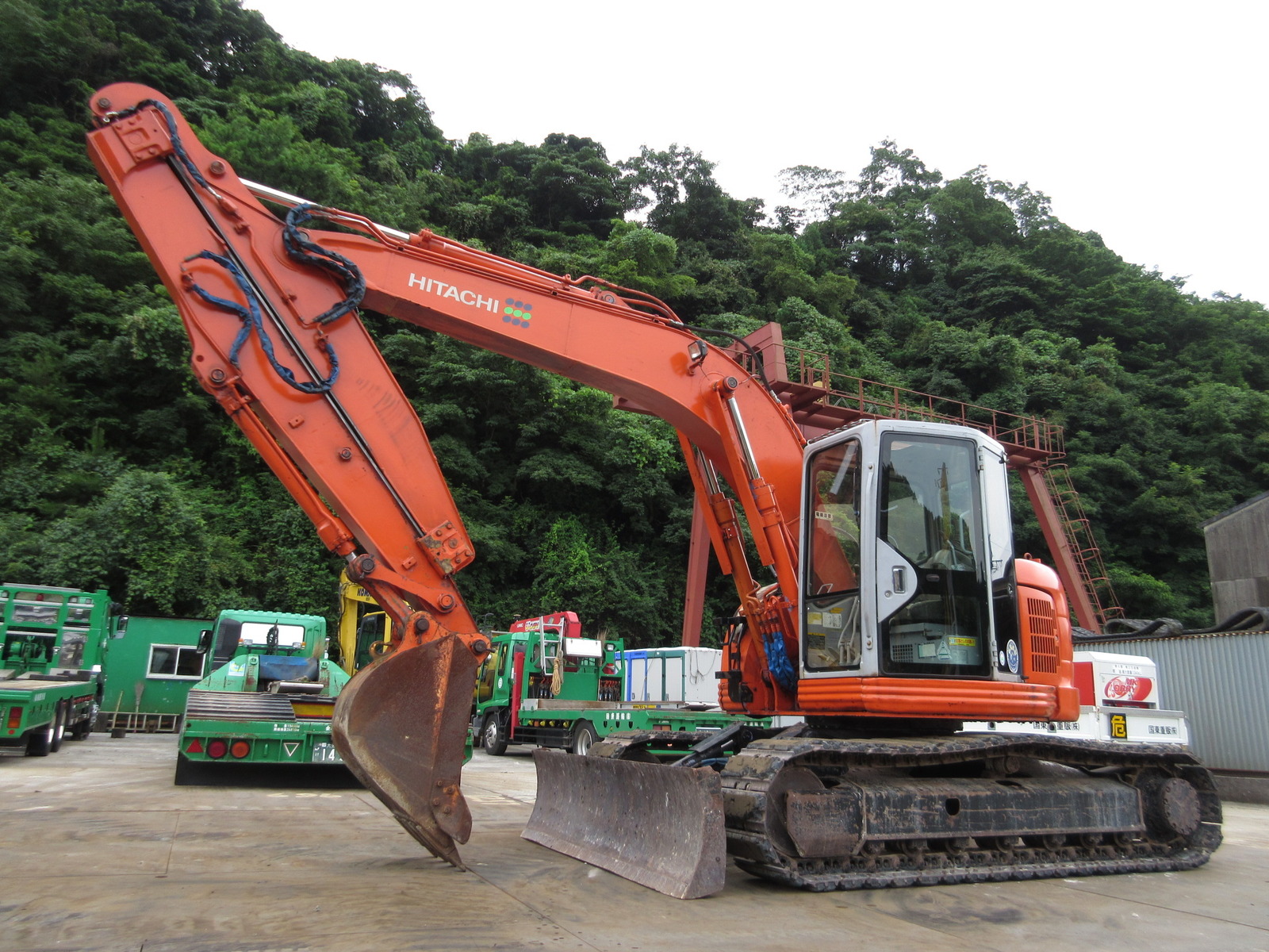 Used Construction Machine Used HITACHI HITACHI Excavator 0.4-0.5m3 EX135UR