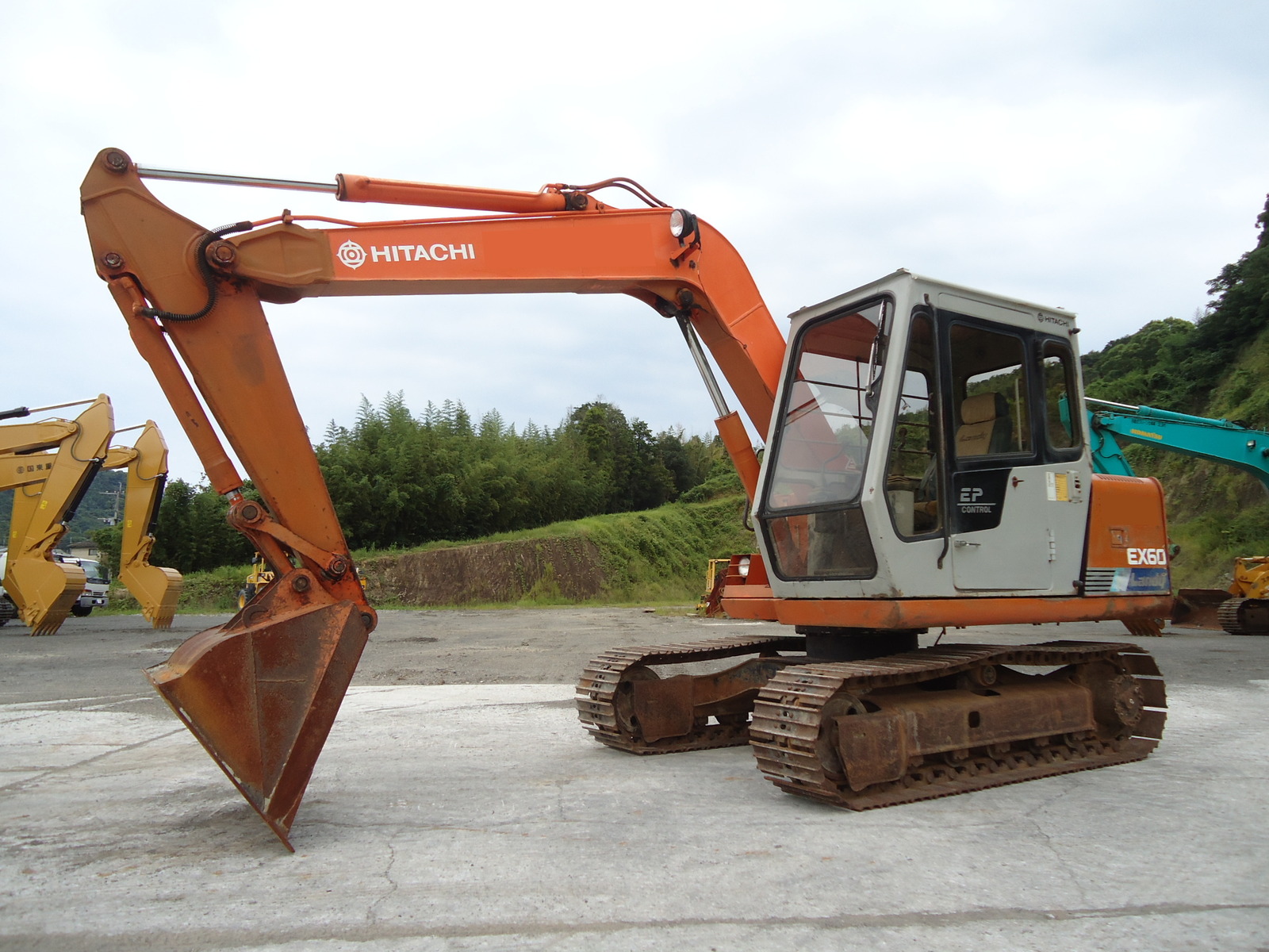 Used Construction Machine Used HITACHI HITACHI Excavator 0.2-0.3m3 EX60