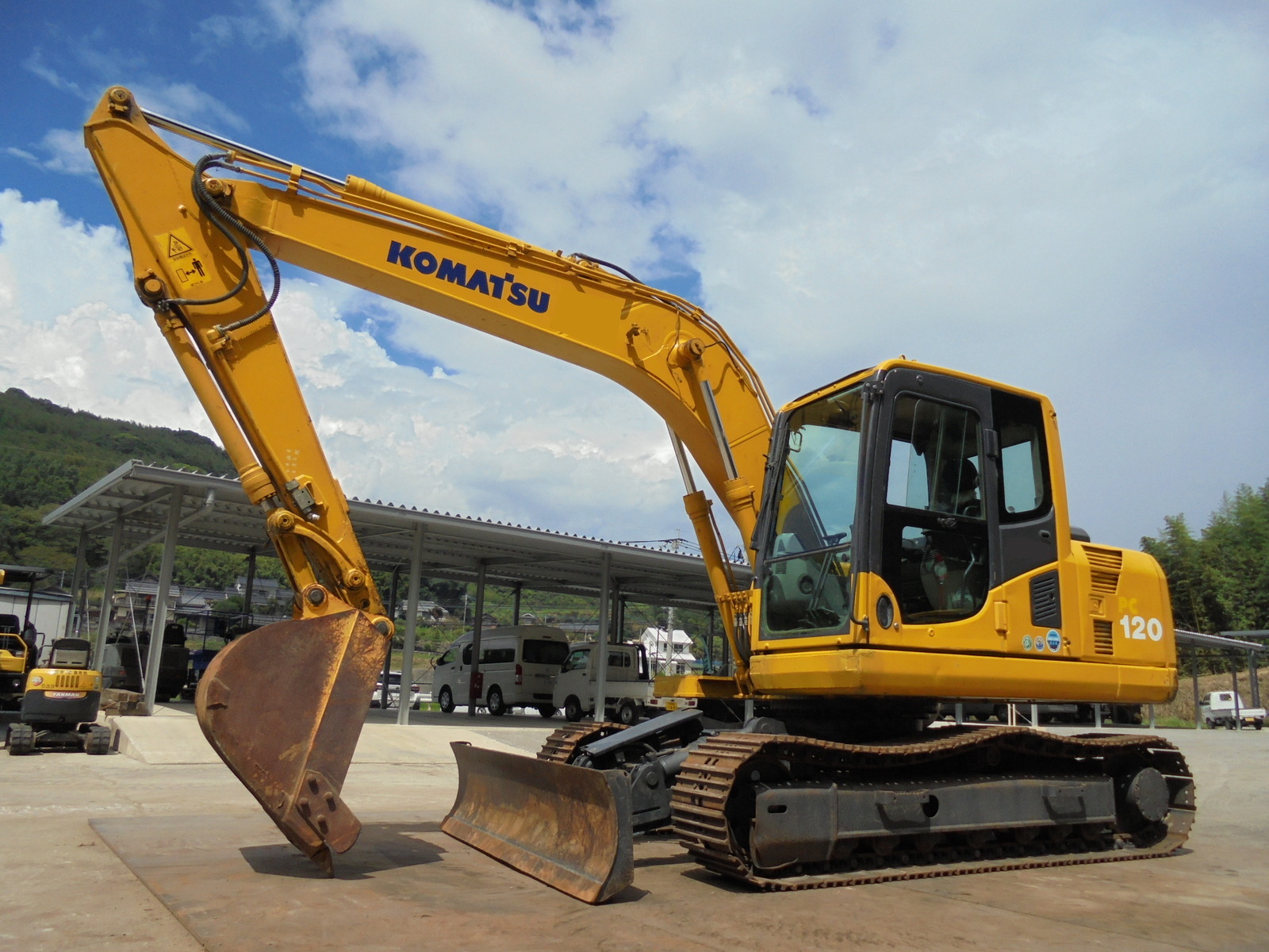 中古建設機械 中古 コマツ KOMATSU 林業機械 グラップル・ウインチ・排土板 PC120-8