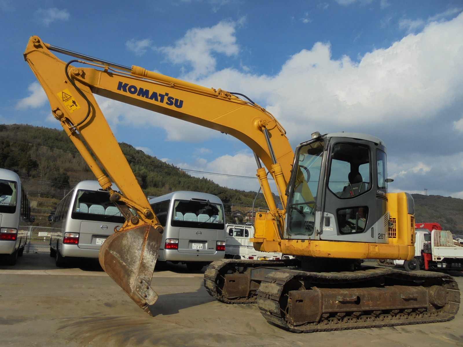 中古建設機械 中古 コマツ KOMATSU 油圧ショベル・バックホー ０．４－０．５立米 PC128US-2E1