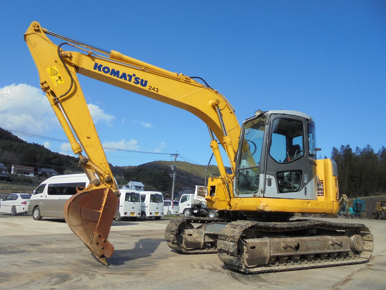 中古建設機械 中古 コマツ KOMATSU 油圧ショベル・バックホー ０．４－０．５立米 PC128US-2E1