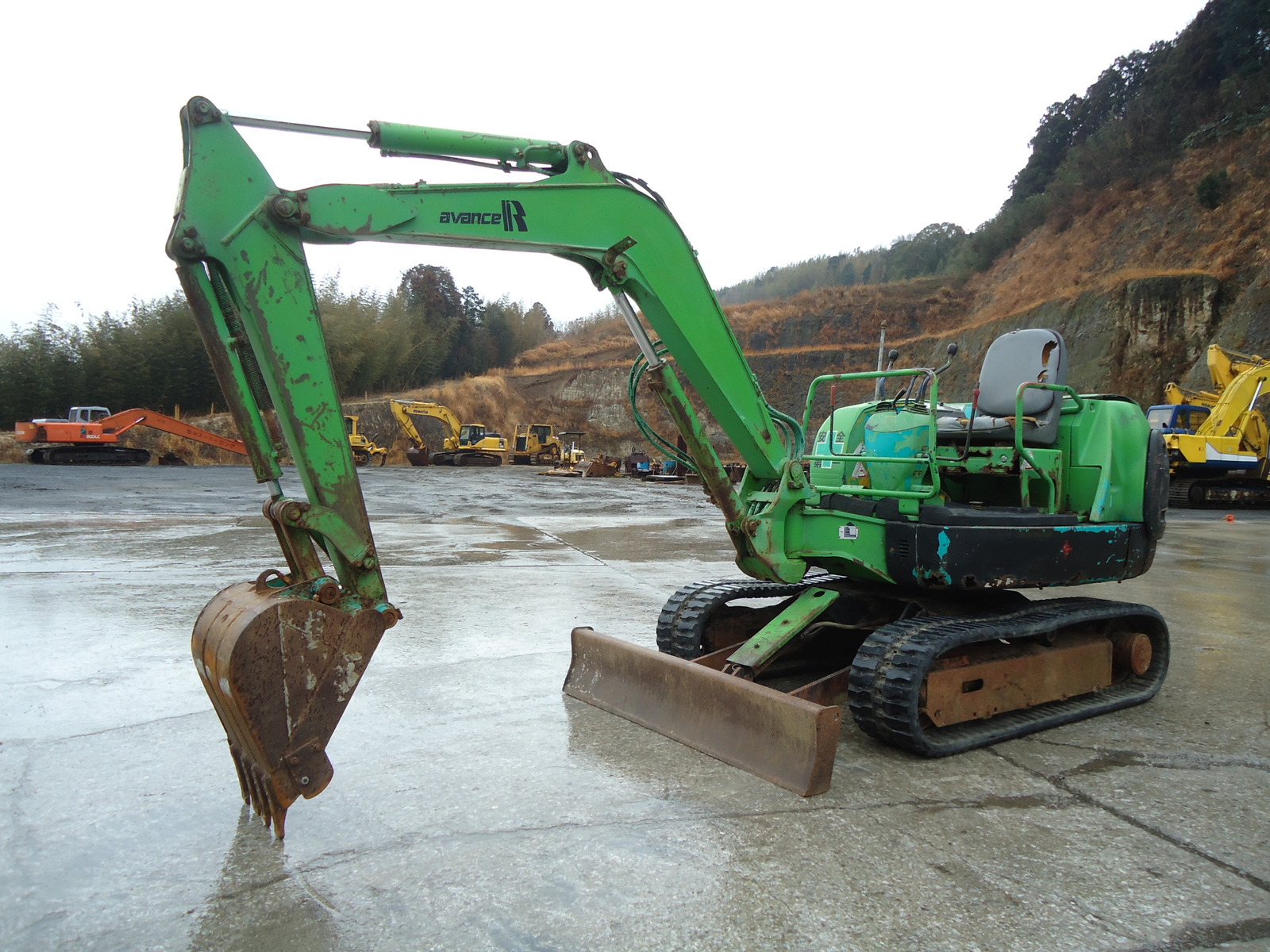 Used Construction Machine Used KOMATSU KOMATSU Excavator ~0.1m3 PC27R-8