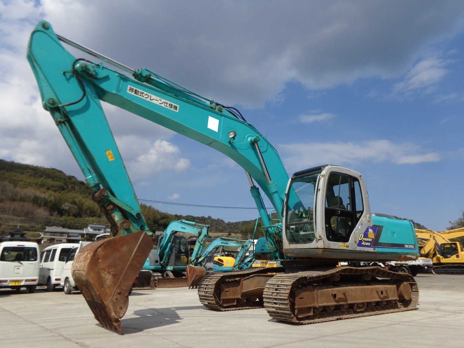 中古建設機械 中古 神鋼コベルコ建機 KOBELCO 油圧ショベル・バックホー ０．７－０．９立米 SK200-6E