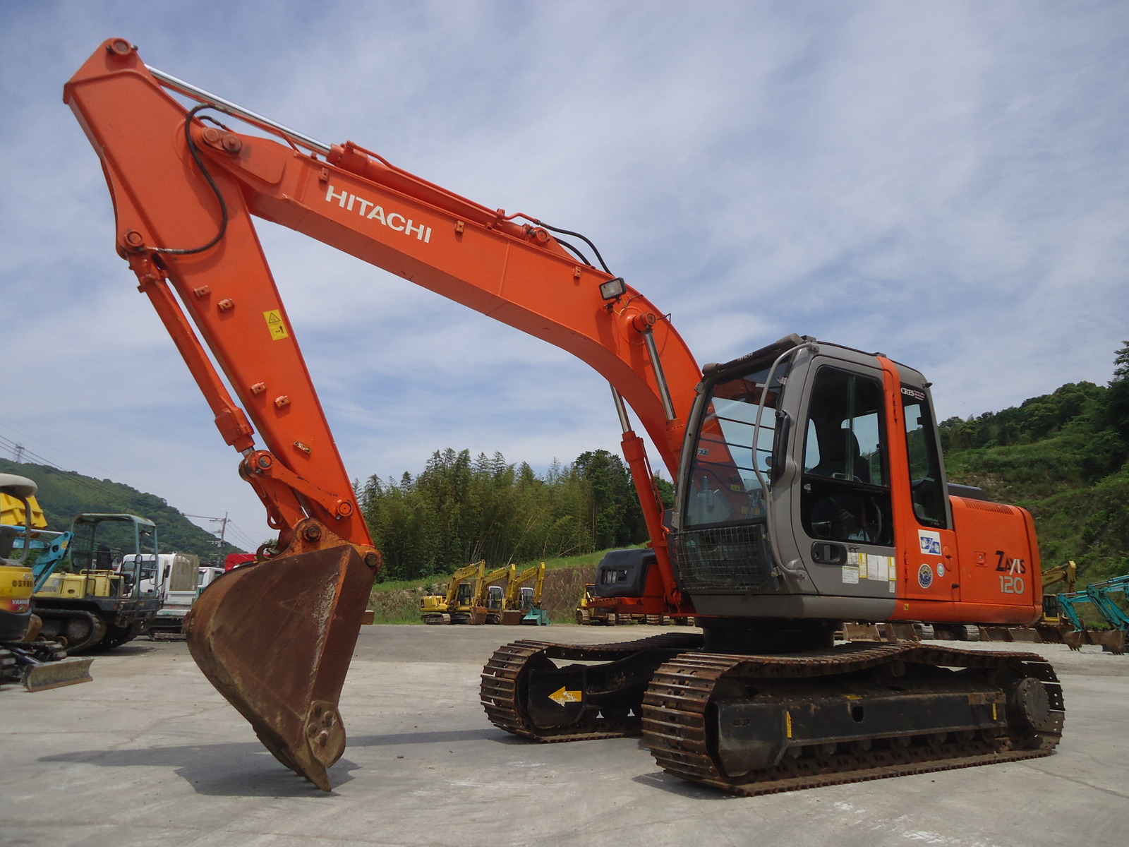 Used Construction Machine Used HITACHI HITACHI Excavator 0.4-0.5m3 ZX120