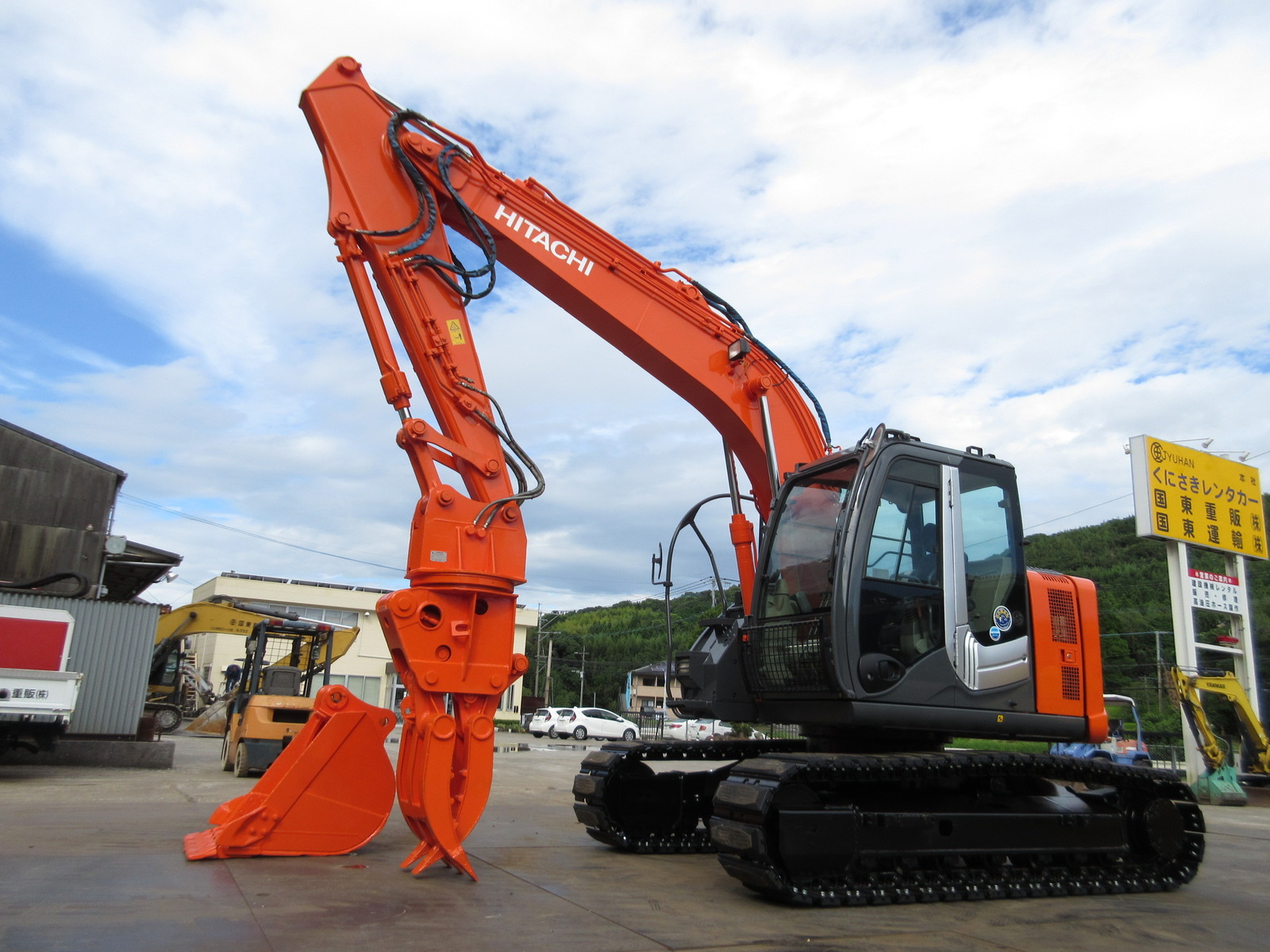 Used Construction Machine Used HITACHI HITACHI Material Handling / Recycling excavators Grapple ZX135USK-3