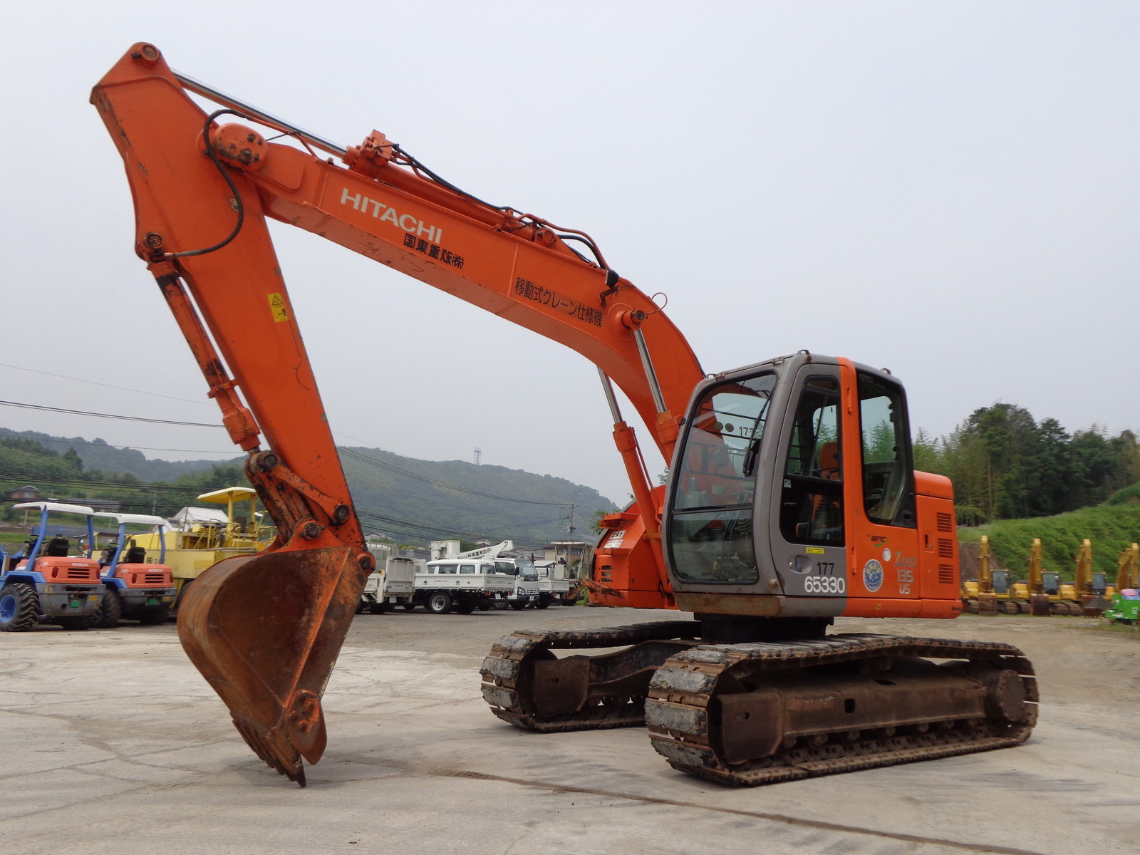 Used Construction Machine Used HITACHI HITACHI Excavator 0.4-0.5m3 ZX135US