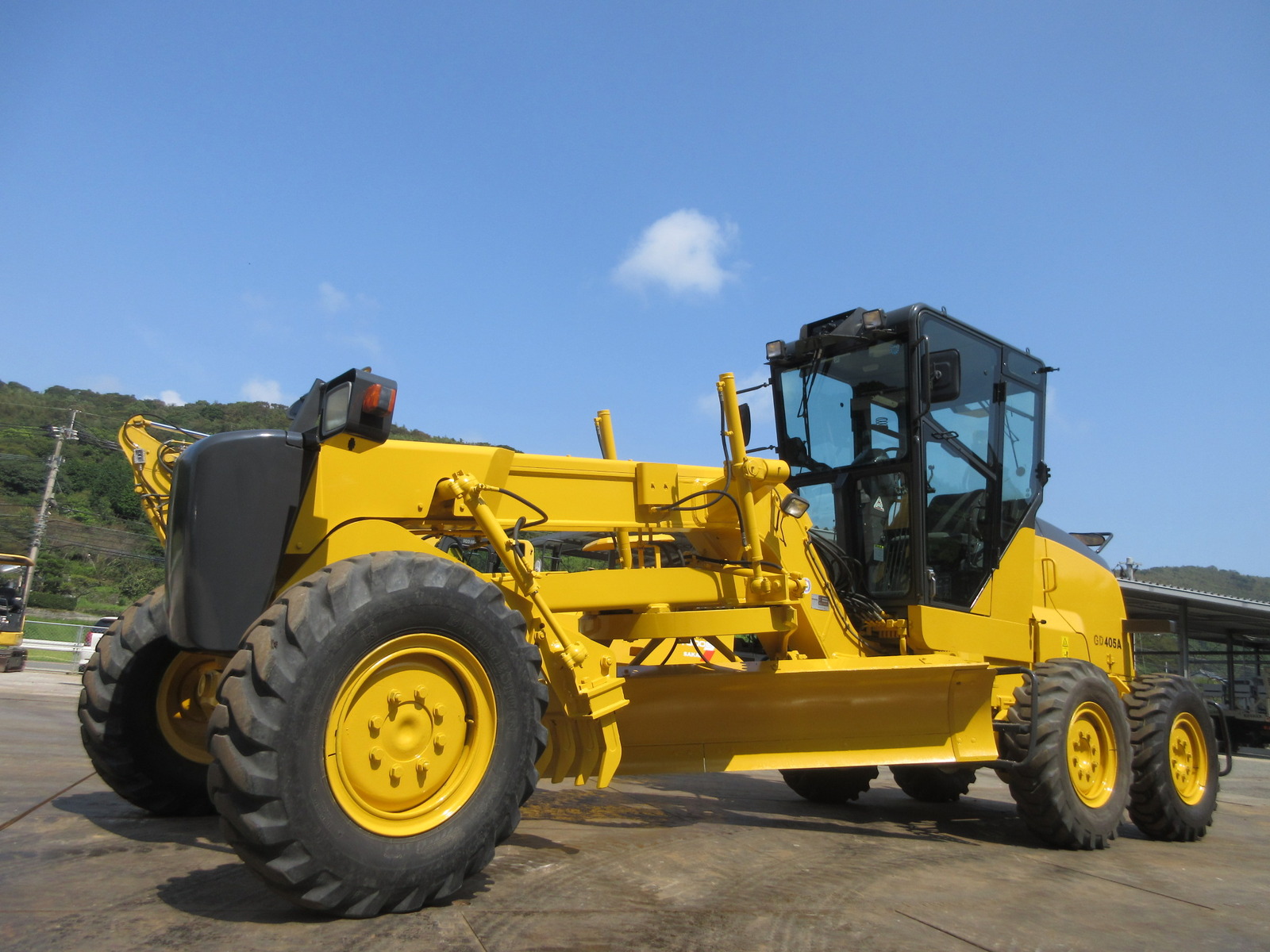 中古建設機械 中古 コマツ KOMATSU モーターグレーダー アーティキュレート式 GD405A-3