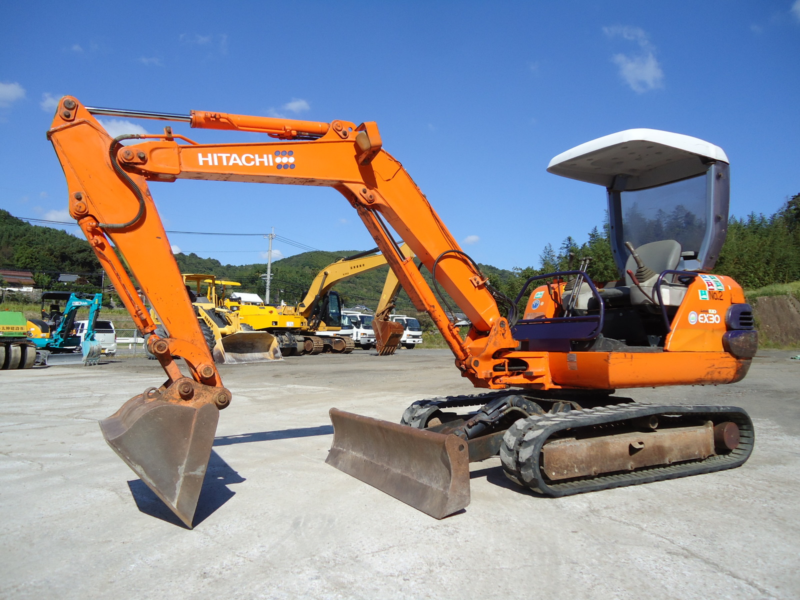 Used Construction Machine Used HITACHI HITACHI Excavator ~0.1m3 EX30-2