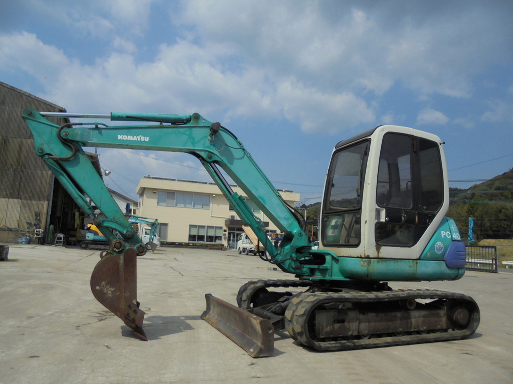 Used Construction Machine Used KOMATSU KOMATSU Excavator 0.2-0.3m3 PC40-7