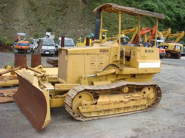 中古建設機械 中古 コマツ KOMATSU ブルドーザ  D31A-16