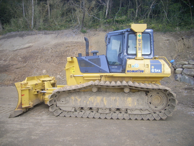 中古建設機械 中古 コマツ KOMATSU ブルドーザ  D61PX-15